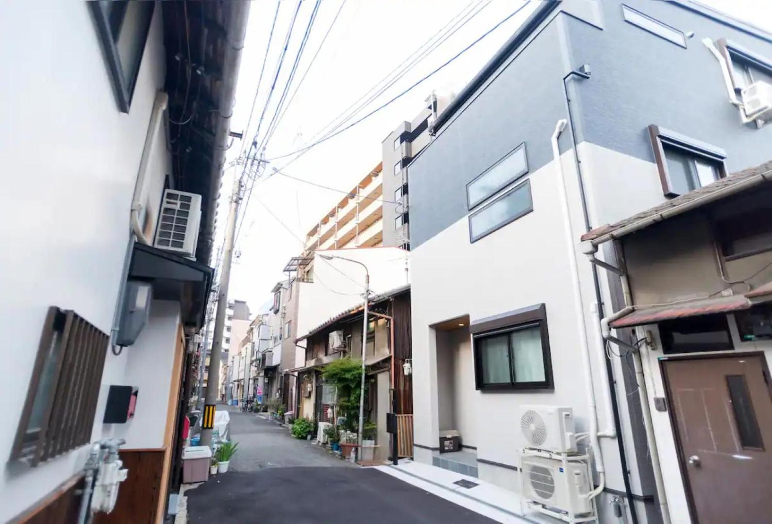 Exhibit House Osaka Shinsekai