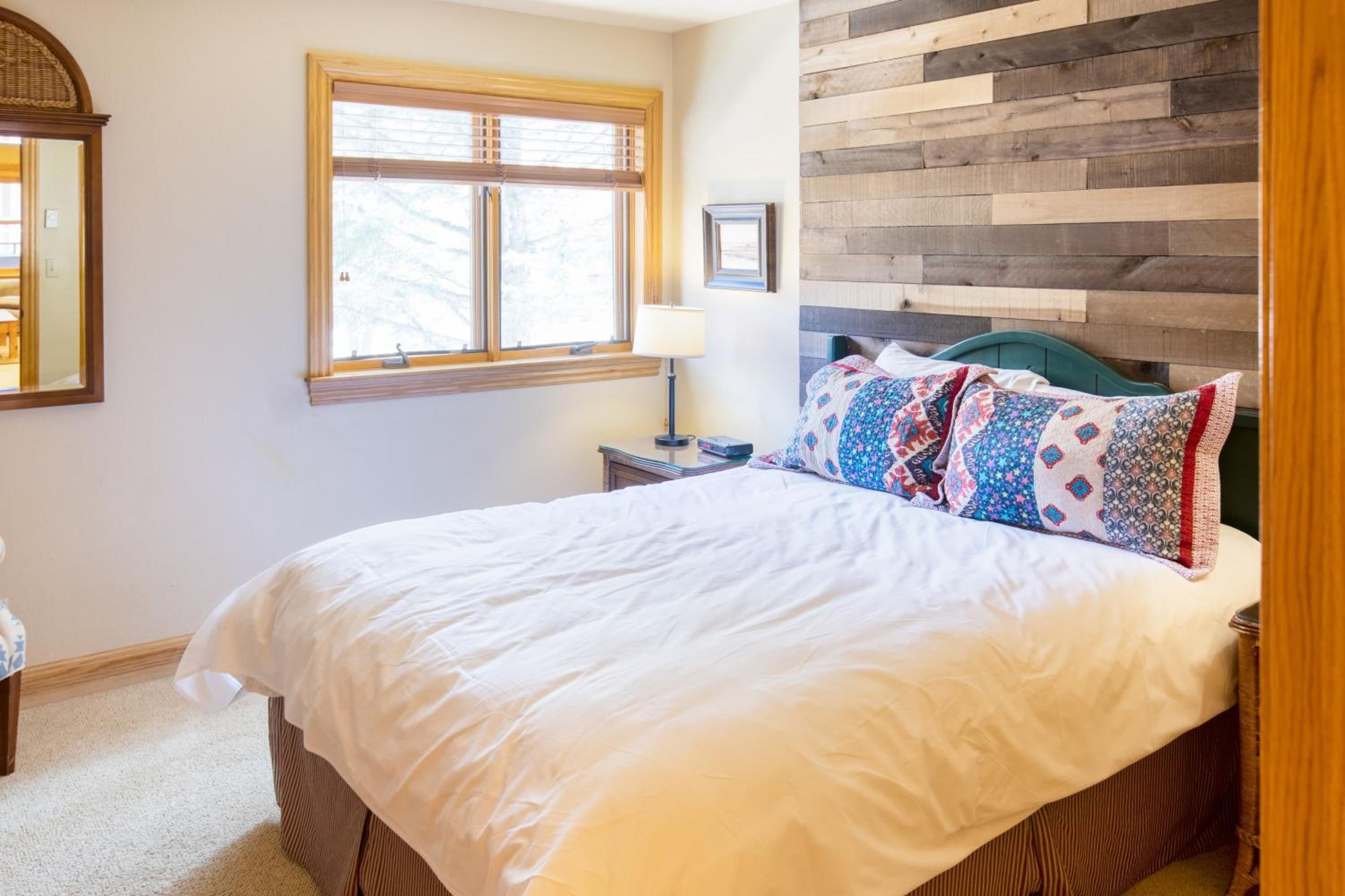 Cimarron Lodge 22 by AvantStay Ski-InSki-Out Property in Complex w Two Hot Tubs Permit12986 view 5