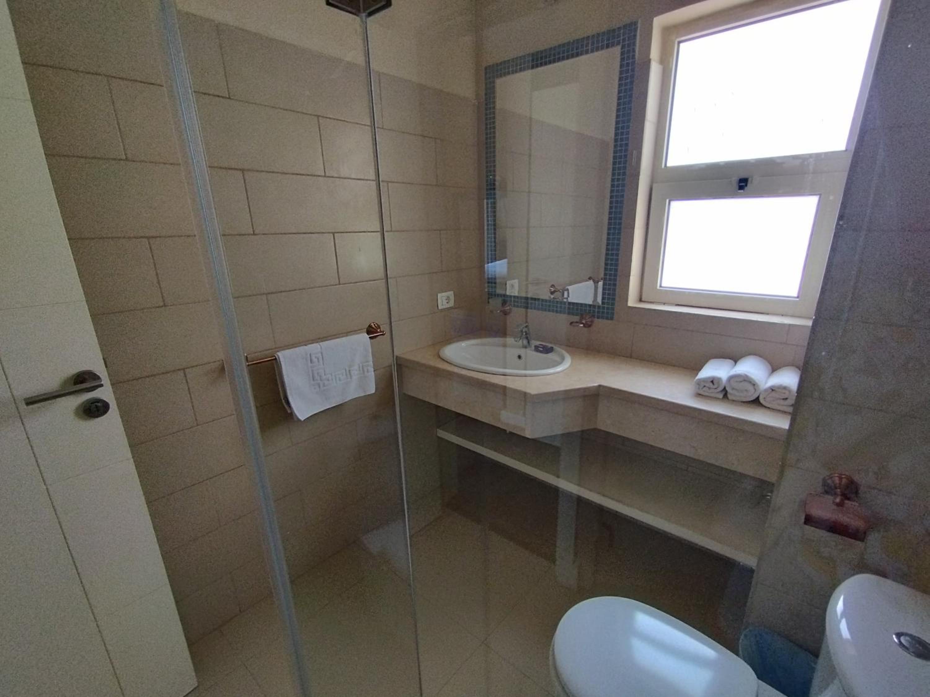 El Gouna Lagoon Paradise Penthouse - Private Room in shared penthouse-Ladies stay only view 2