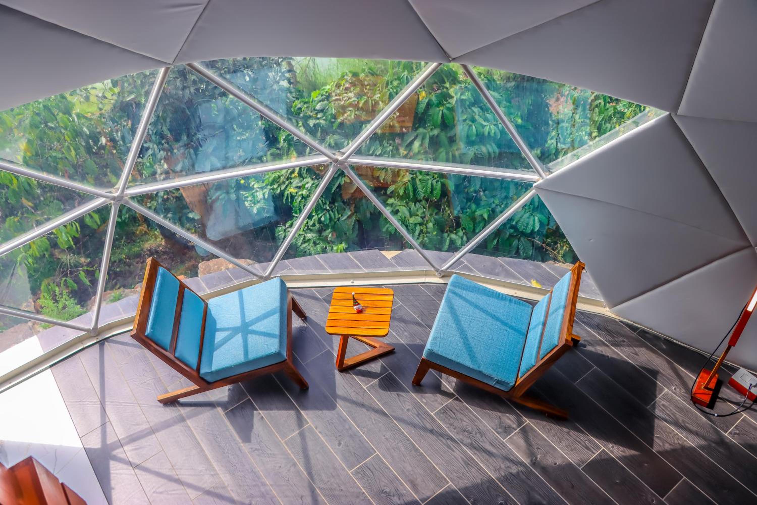 GeoLux - Luxurious Geodesic Dome