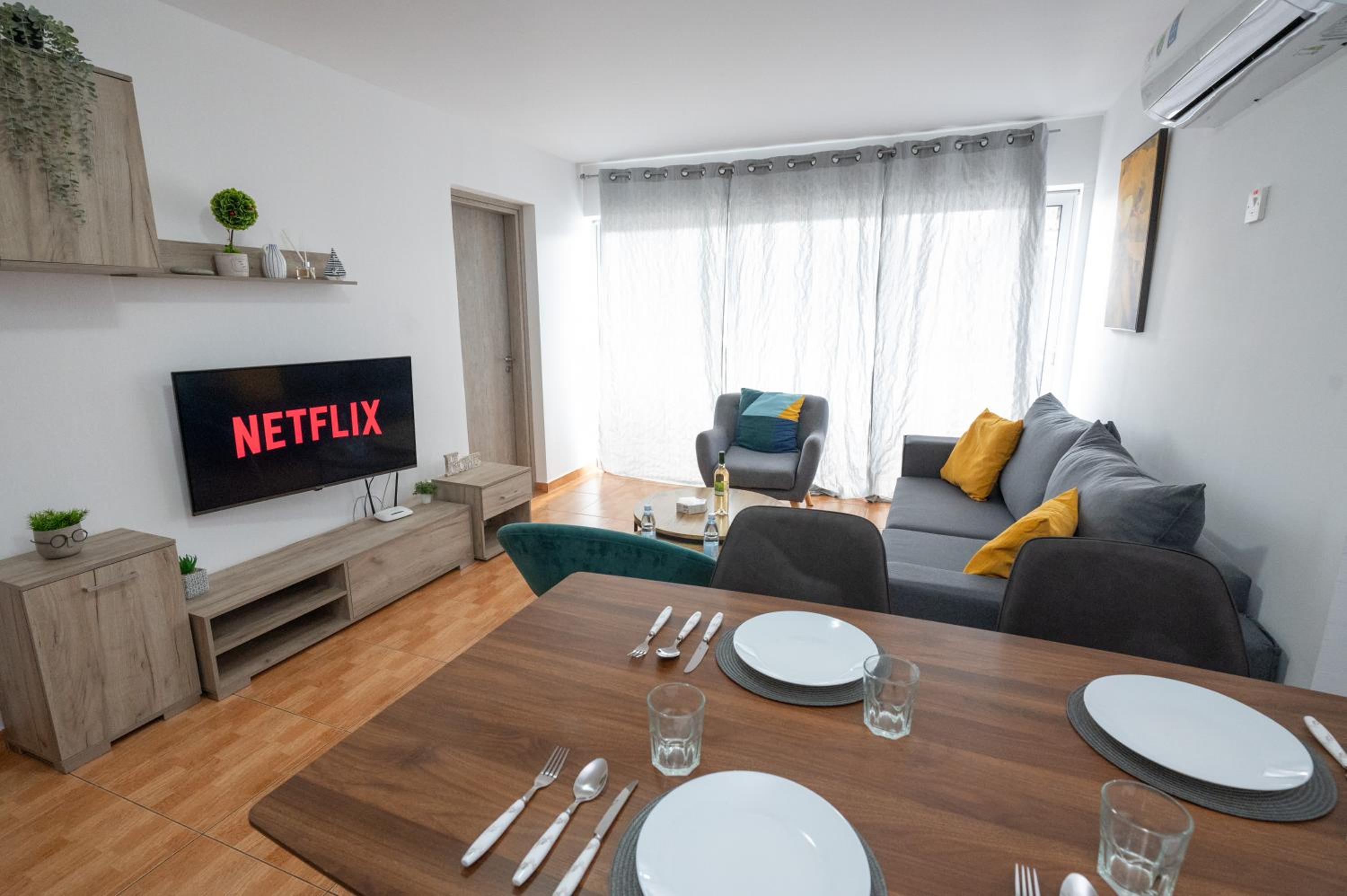 Napa Centrale Suites