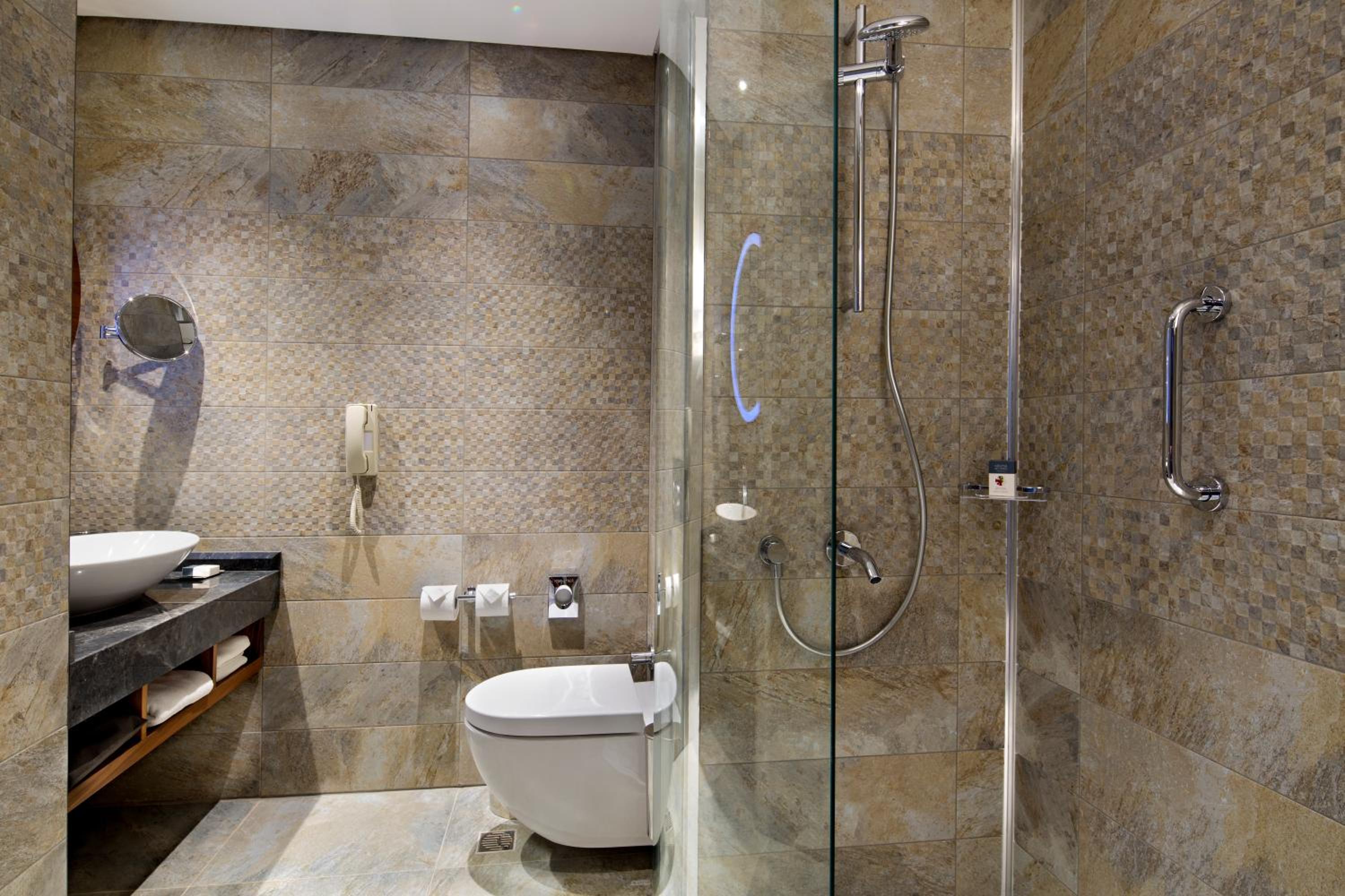 DoubleTree by Hilton İstanbul - Piyalepaşa - Image 40