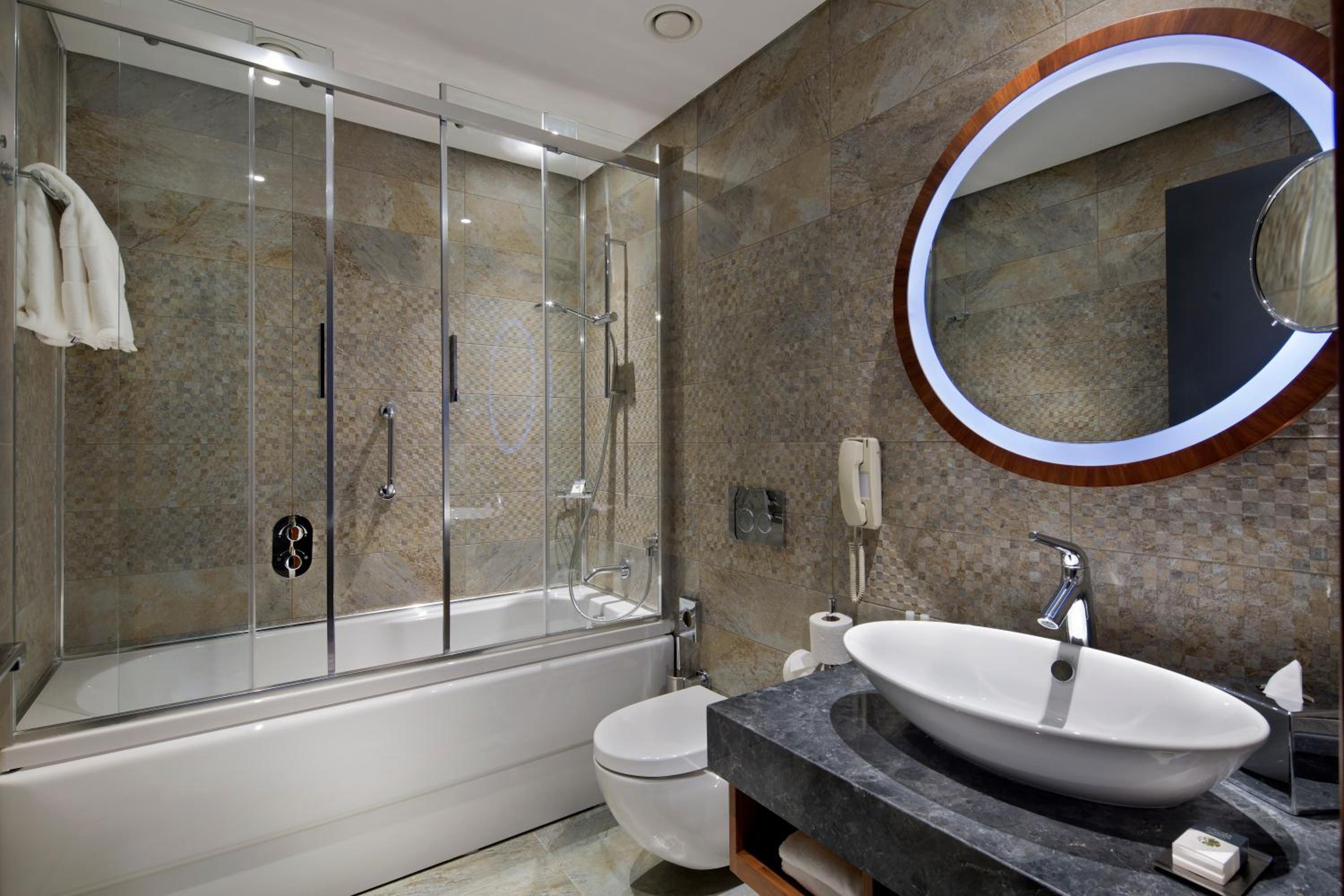 DoubleTree by Hilton İstanbul - Piyalepaşa - Image 14