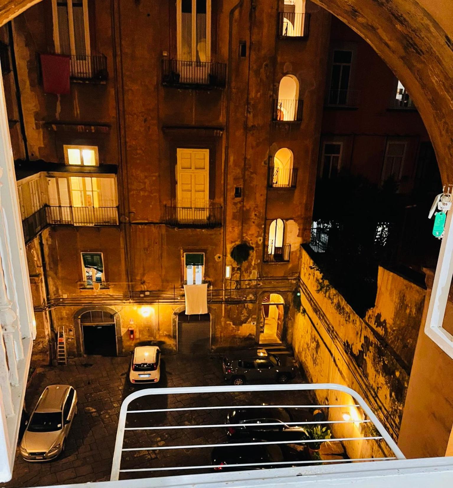 HOLIDAY HOME TARSIA Vicino PIAZZA DANTE - TOLEDO