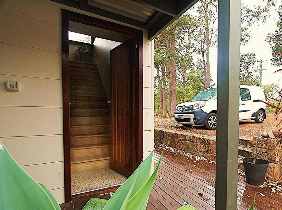 Dreamweaver Studio - town forest retreat