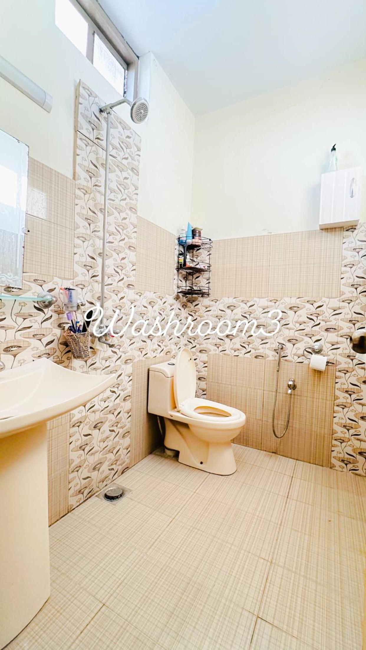 QueensLand villa near Islamabad airport & motorway view 3