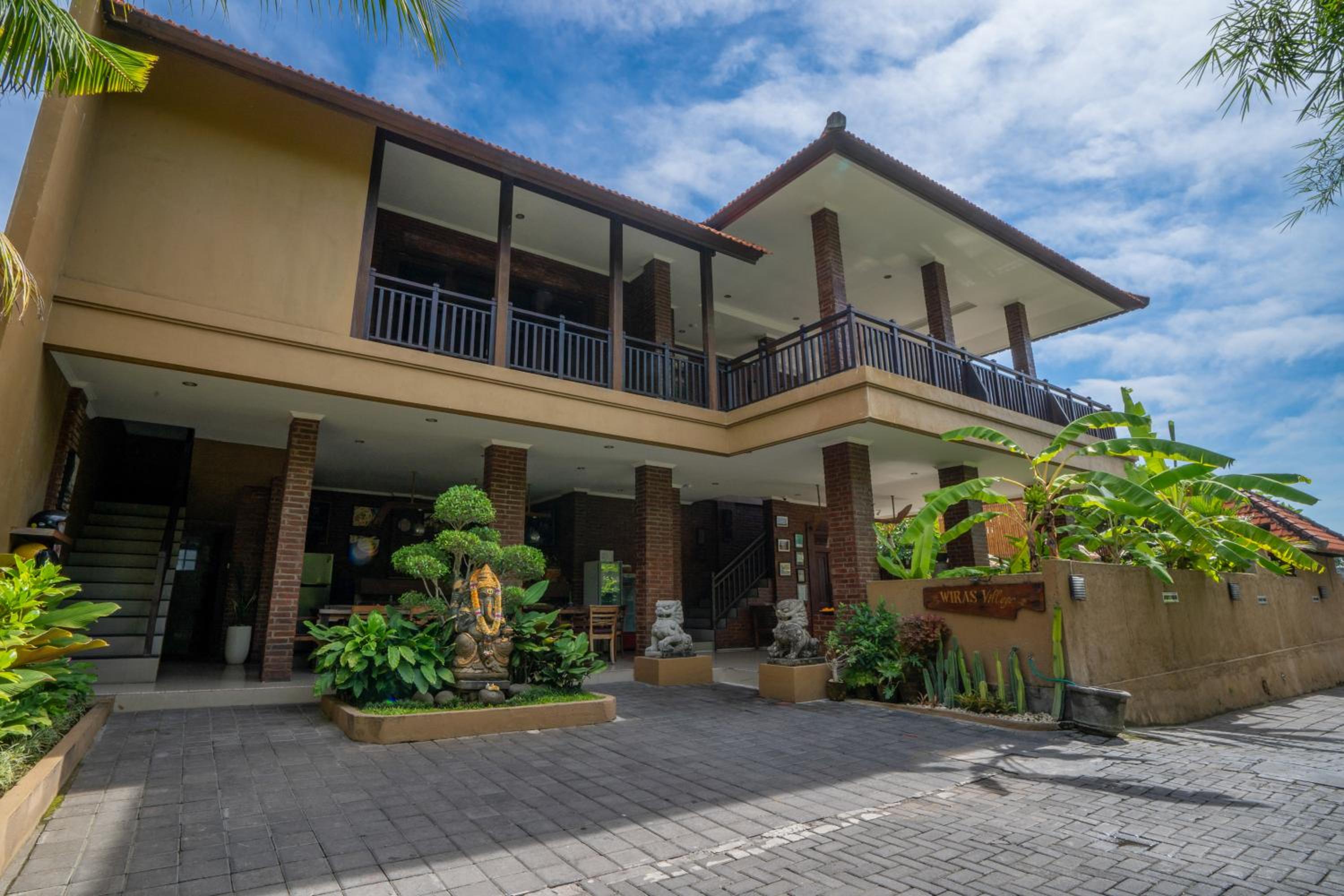 Hotel Wiras Village - Image 1