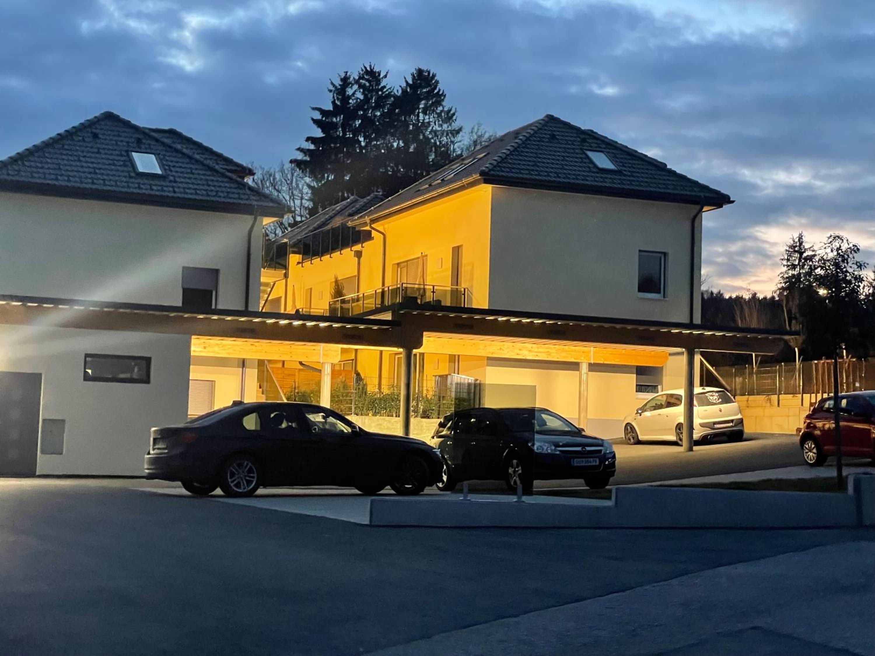 Sorinas Home - Comfortable Apartment near Graz - Free Parking