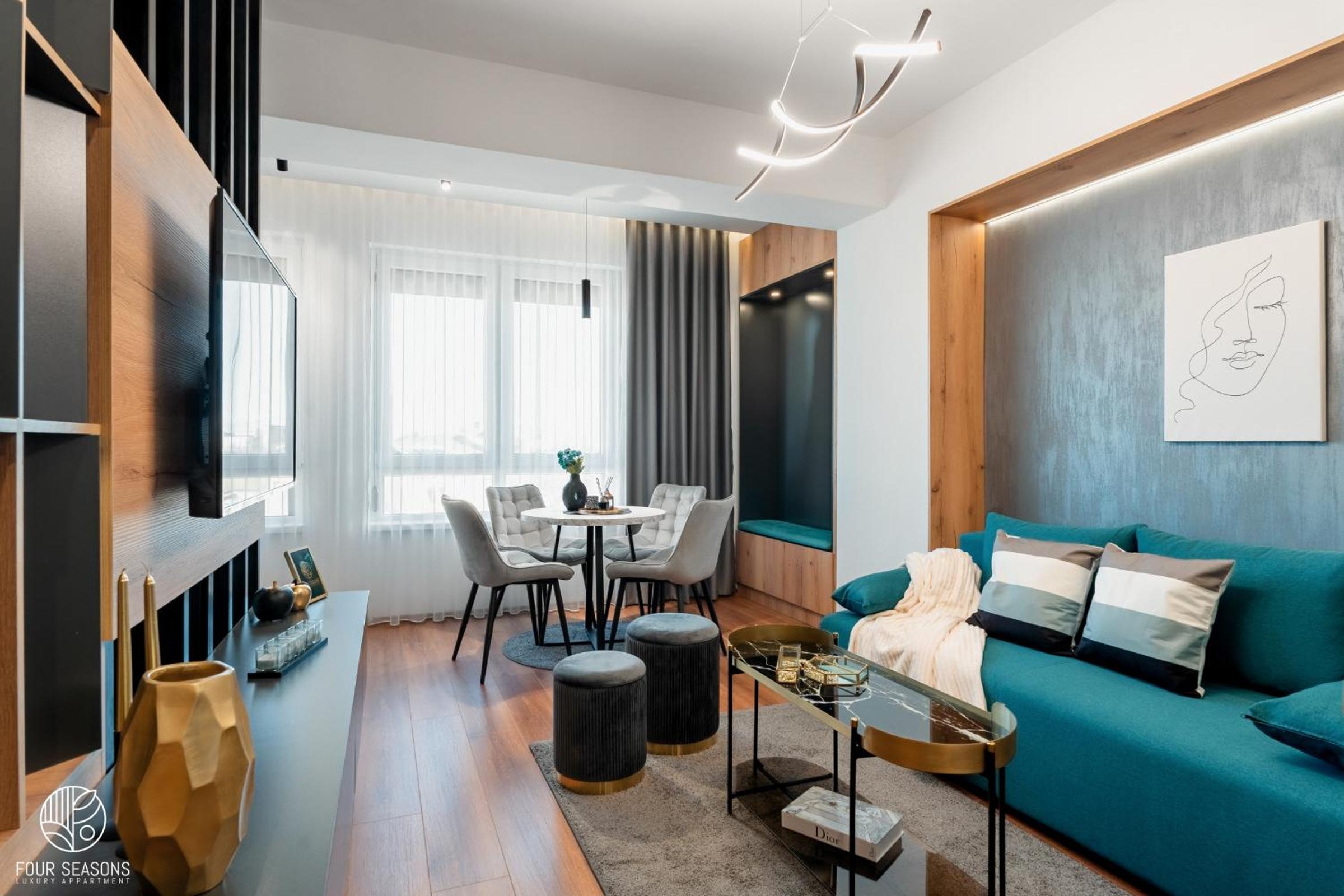 Four Seasons Luxury Apartment