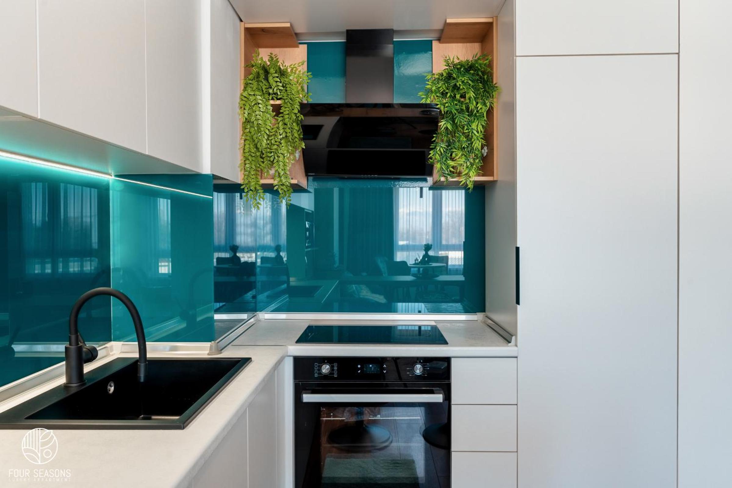Four Seasons Luxury Apartment