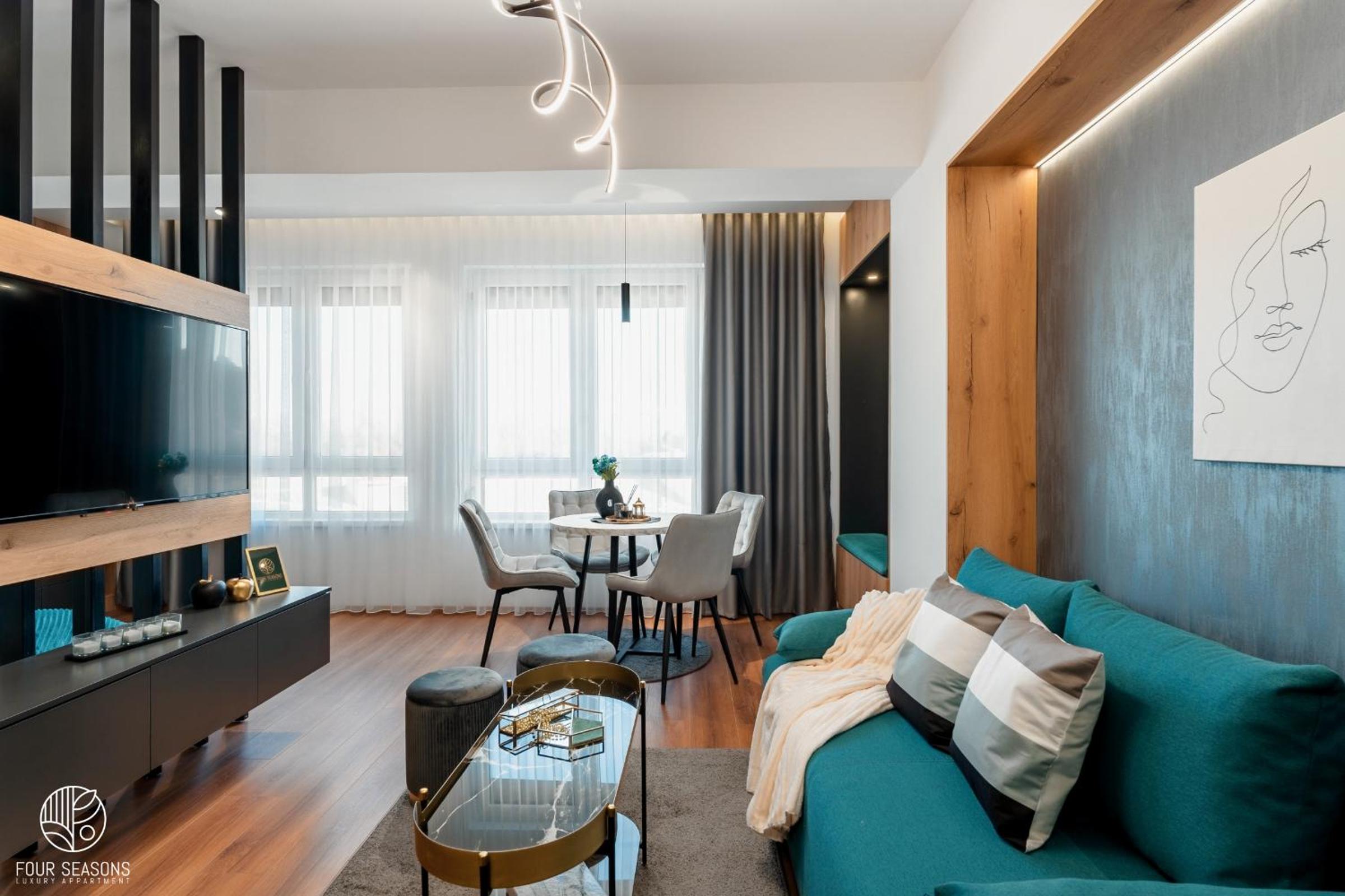 Four Seasons Luxury Apartment
