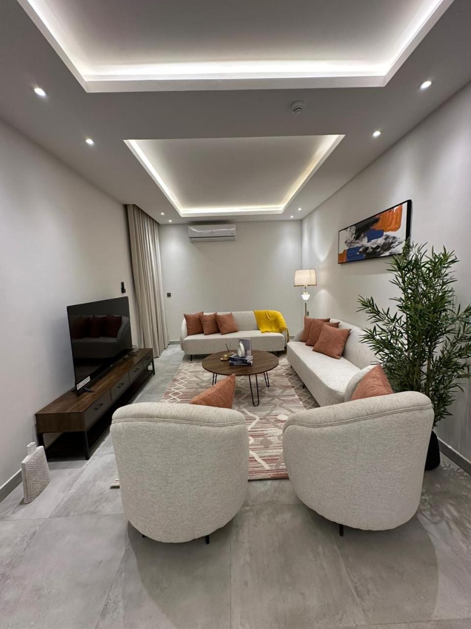 Three Bedroom Modern Apartment in Al Malqa
