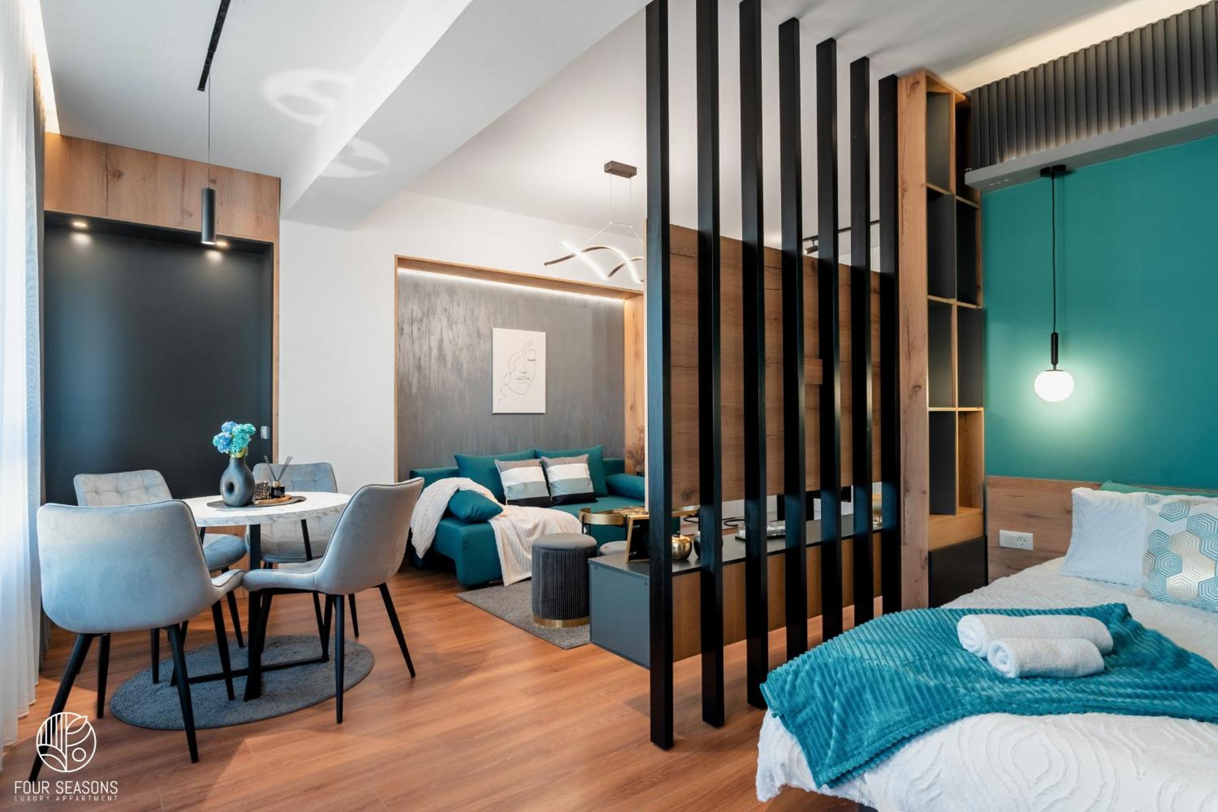 Four Seasons Luxury Apartment