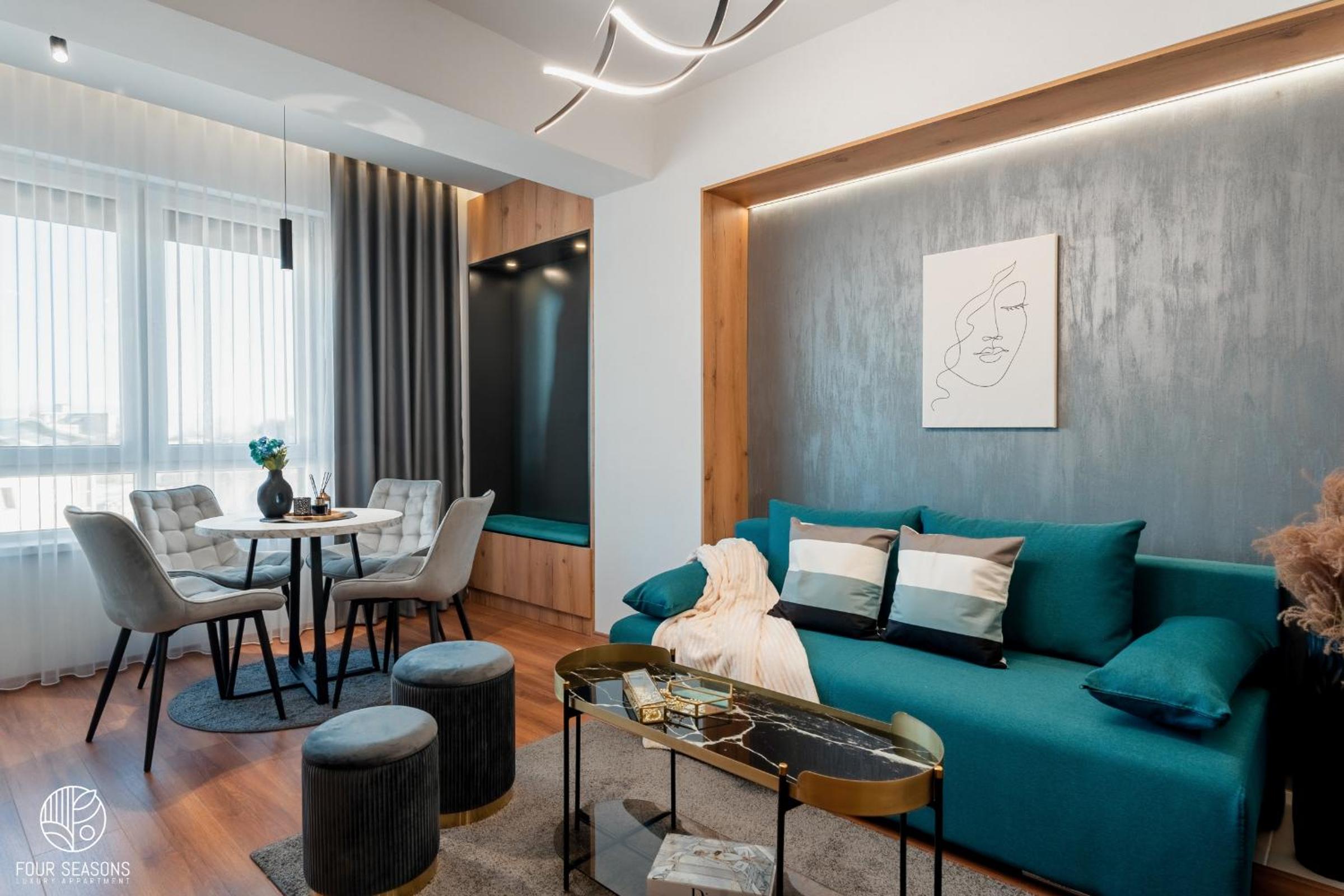 Four Seasons Luxury Apartment