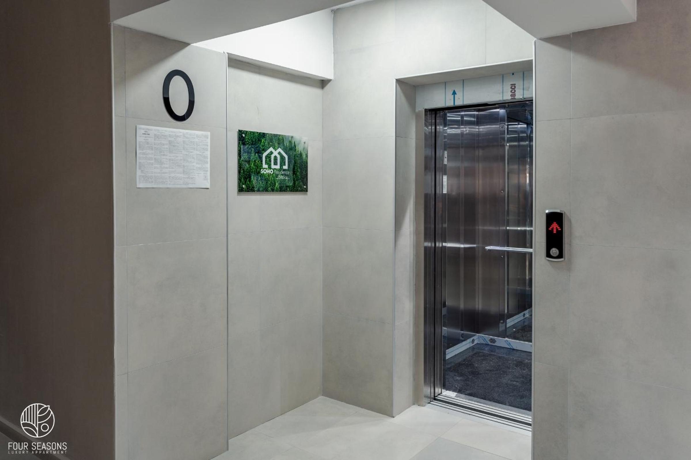 Four Seasons Luxury Apartment
