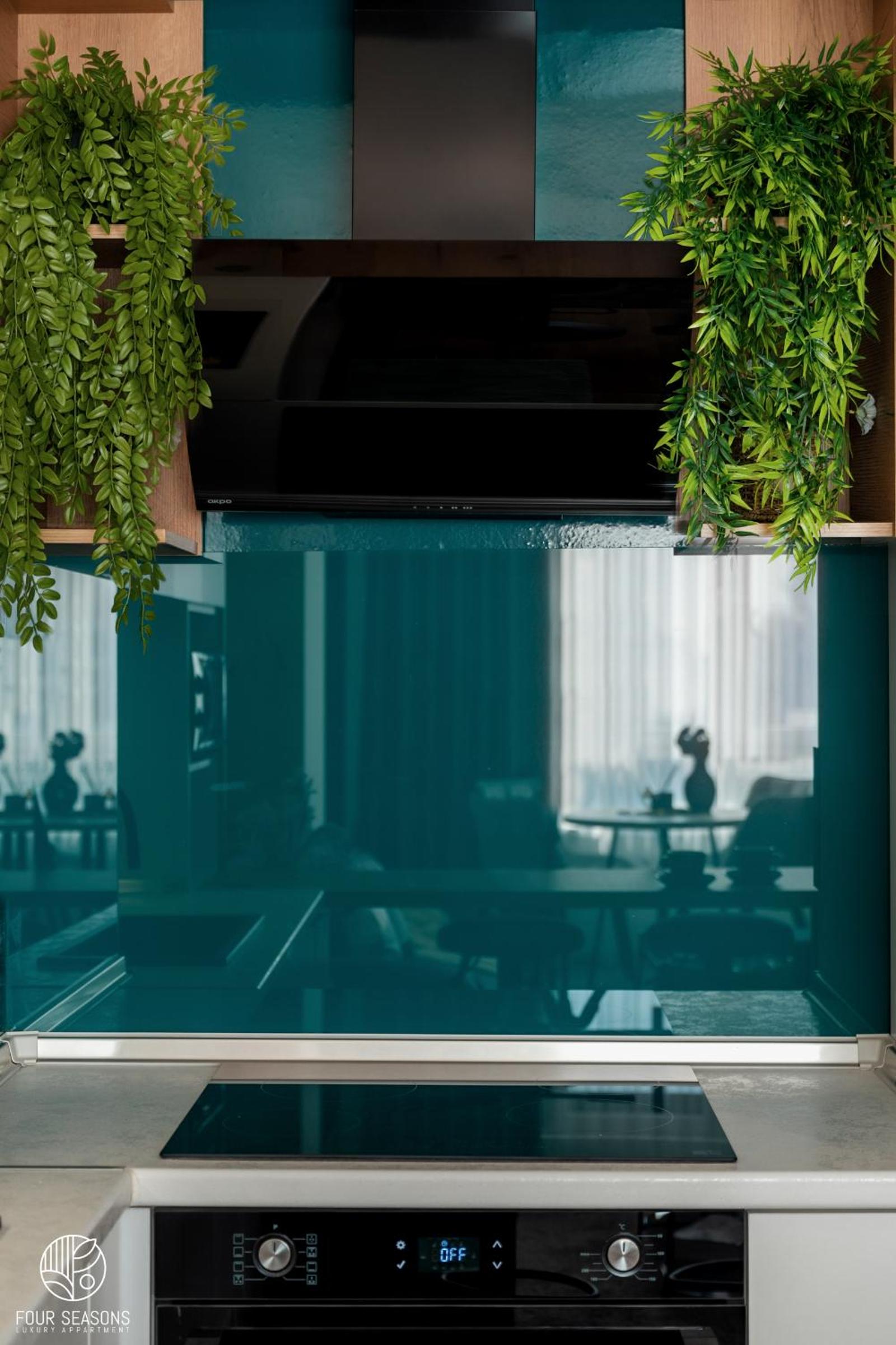 Four Seasons Luxury Apartment