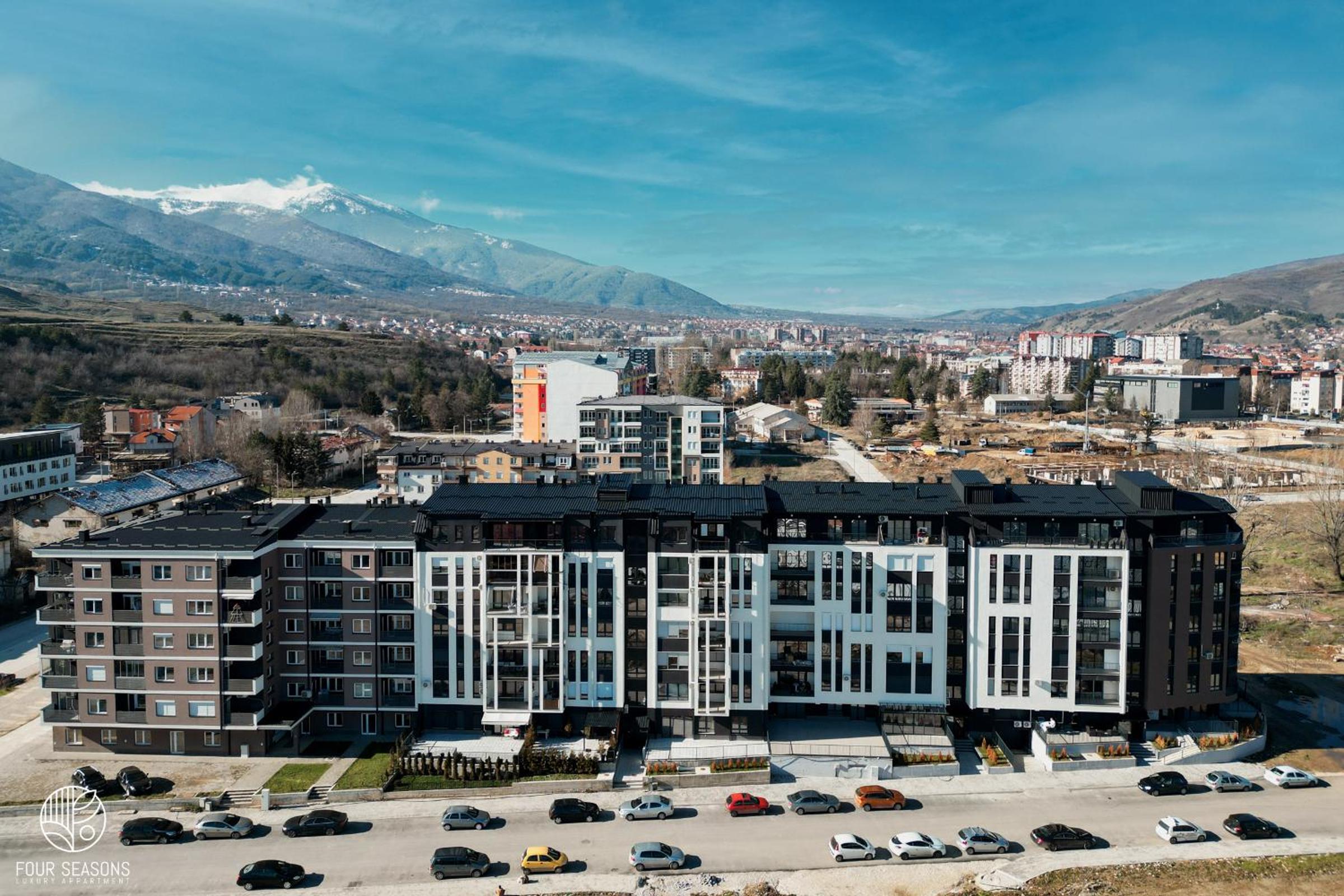 Four Seasons Luxury Apartment