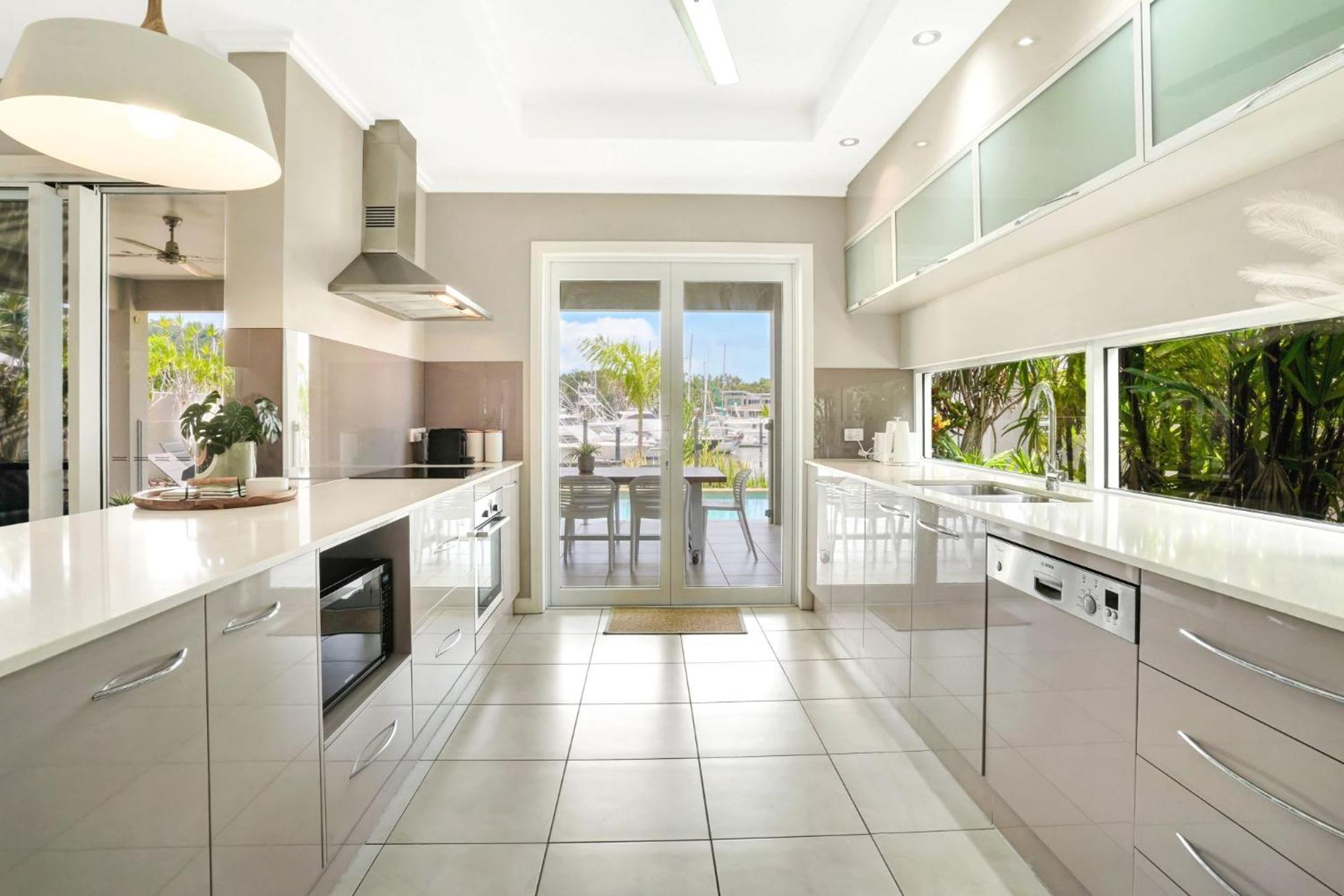The Anchorage - Ultimate Waterfront Villa