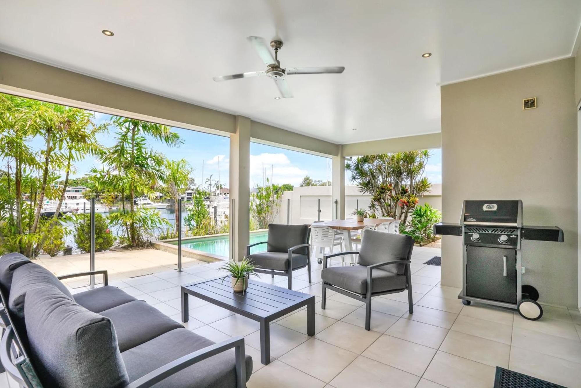 The Anchorage - Ultimate Waterfront Villa