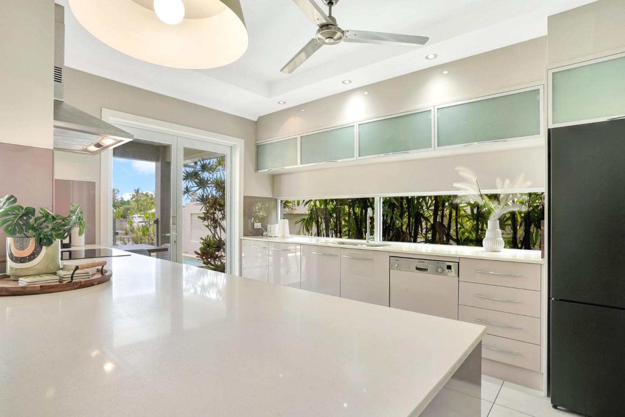 The Anchorage - Ultimate Waterfront Villa