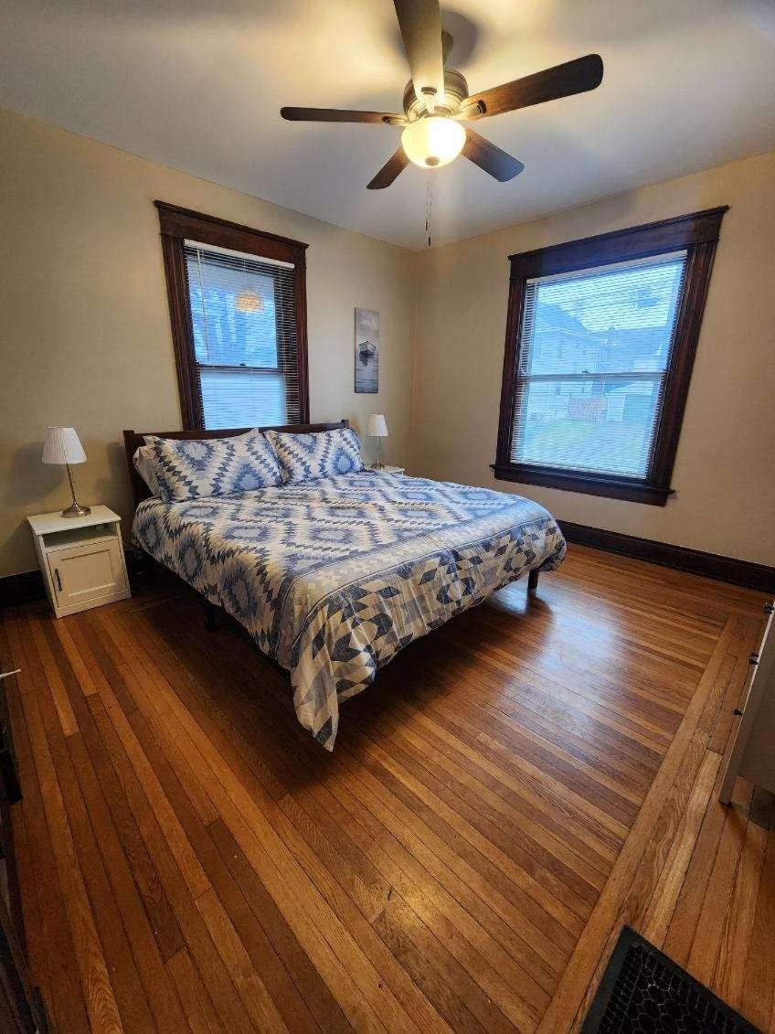 Cleneay #1 Private 3 Bed near Xavier & Downton view 4