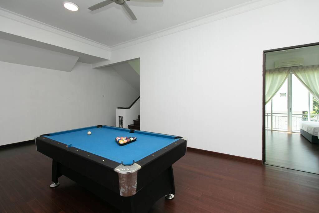 Seaview Modern 5BR Ferringhi Beach Villa 16Pax photo 5