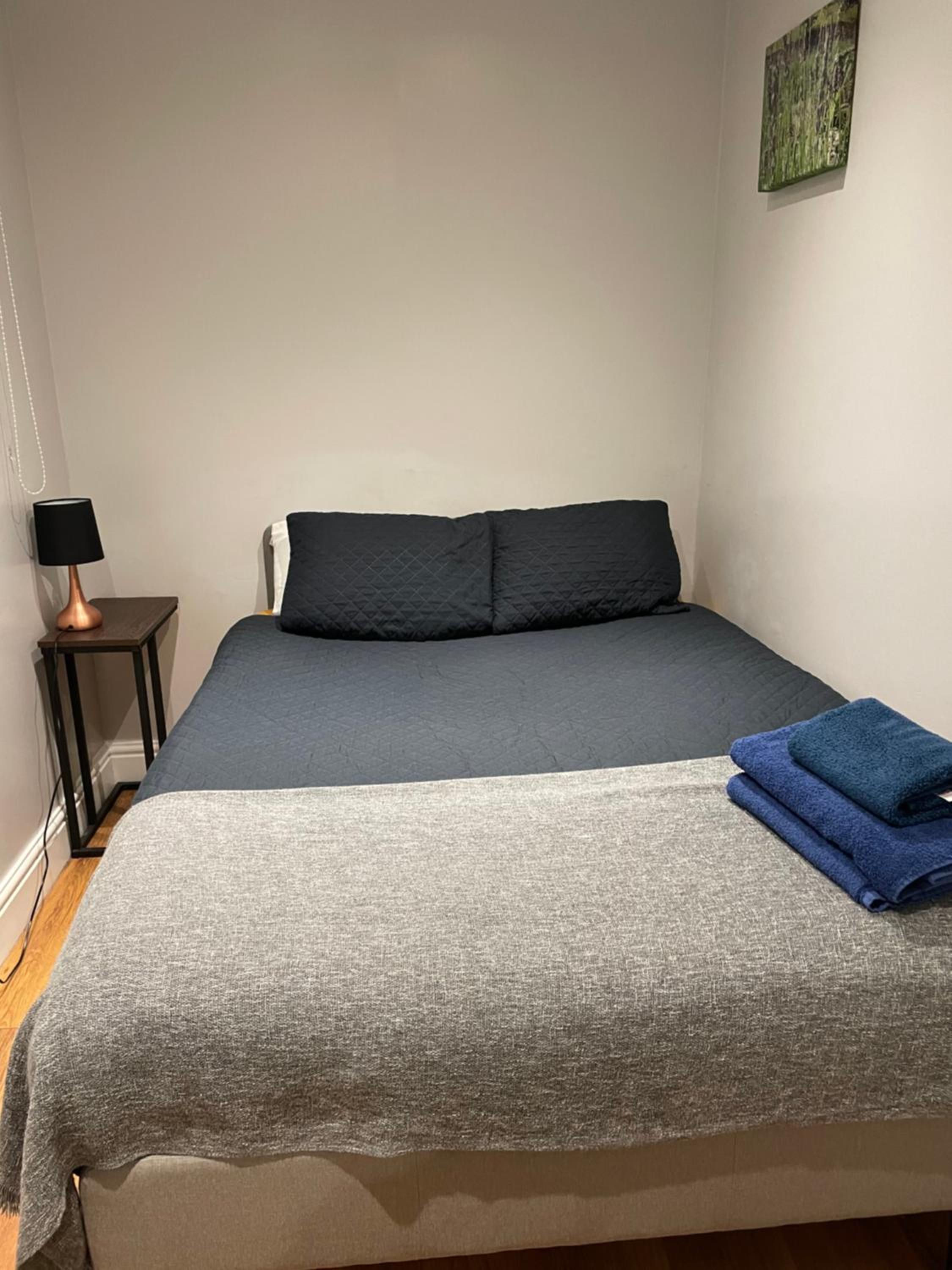 2 Bedroom Apartment Chiswick Park Tube Station