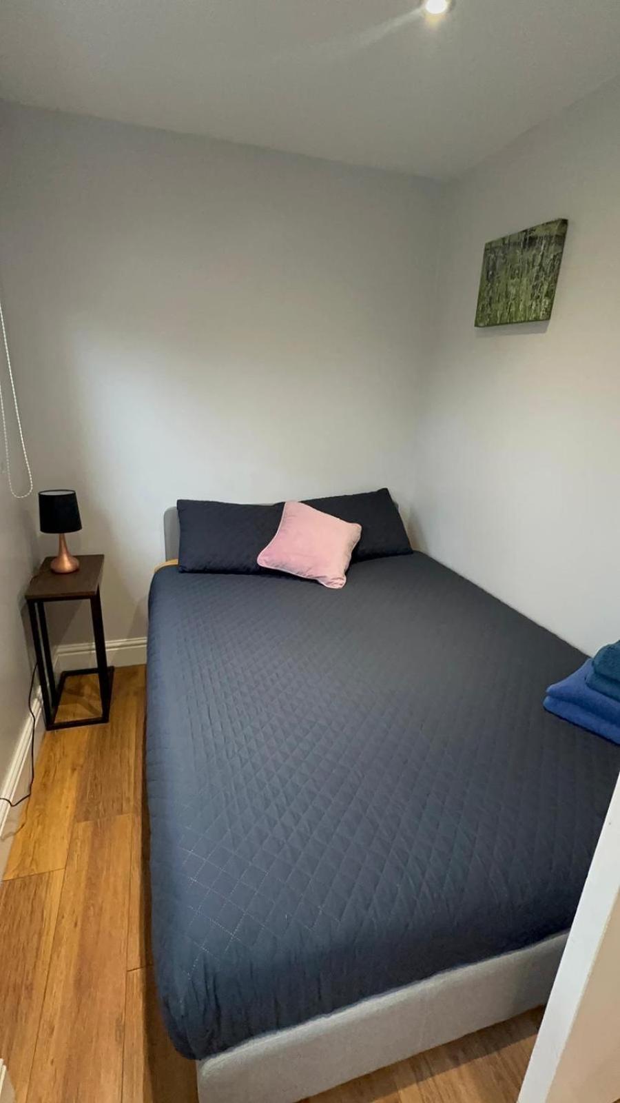 2 Bedroom Apartment Chiswick Park Tube Station