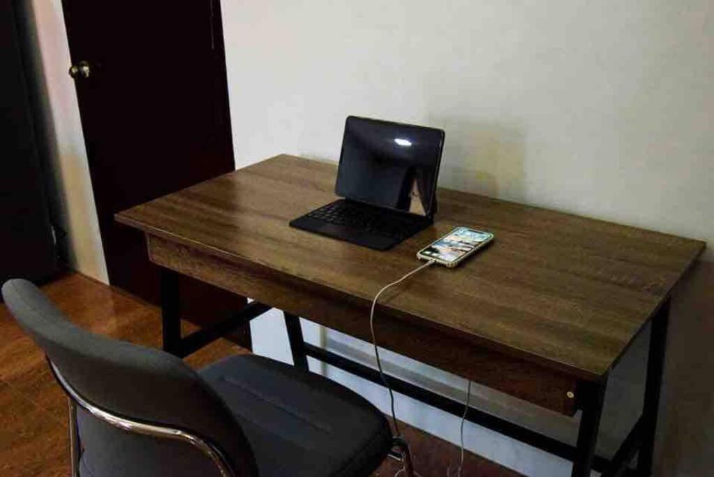 RQ Cozy Two Bedroom House @ La Cassandra, Wifi & Netflix view 3