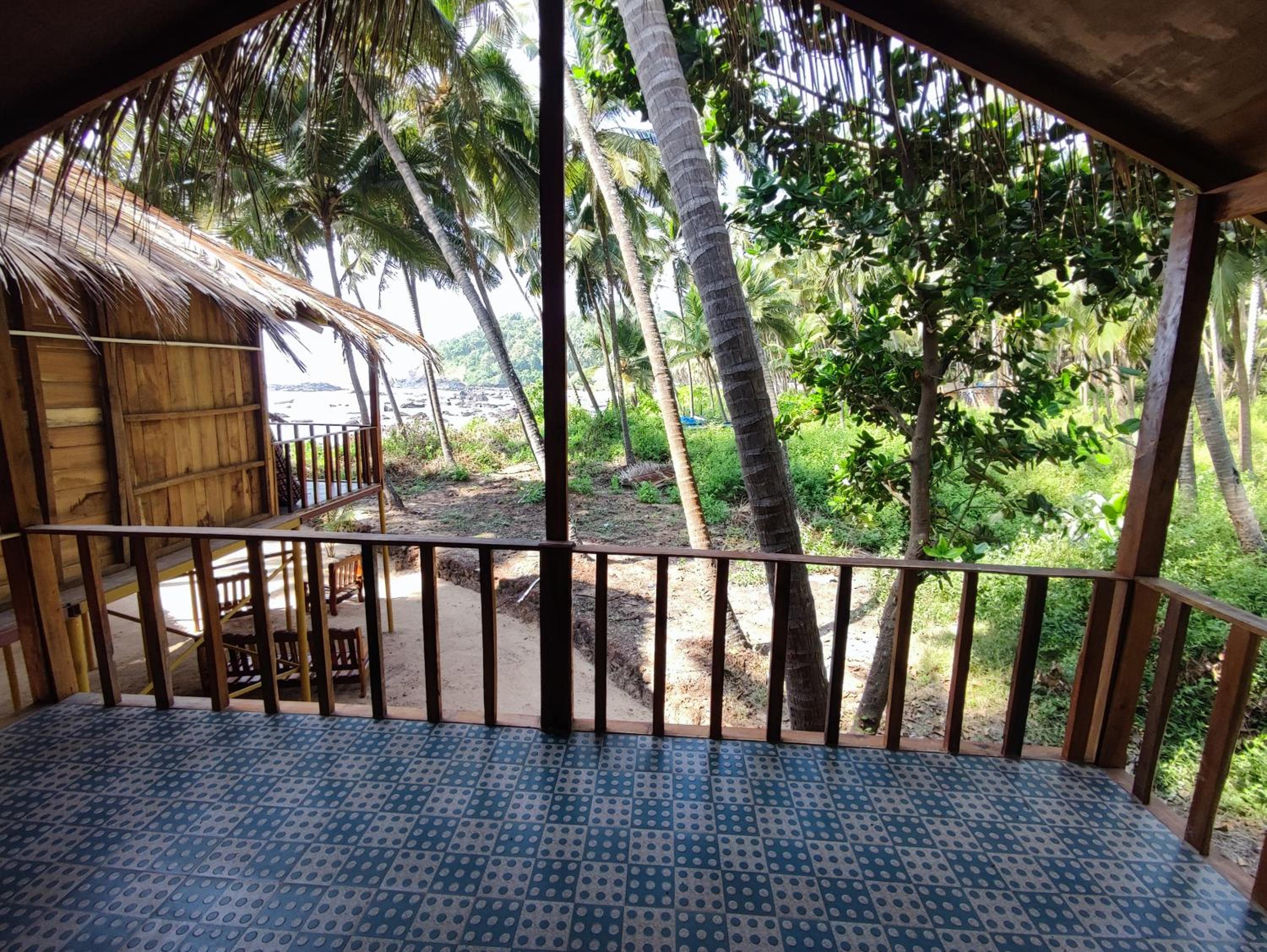Sea Front Cottage Little Khola view 3