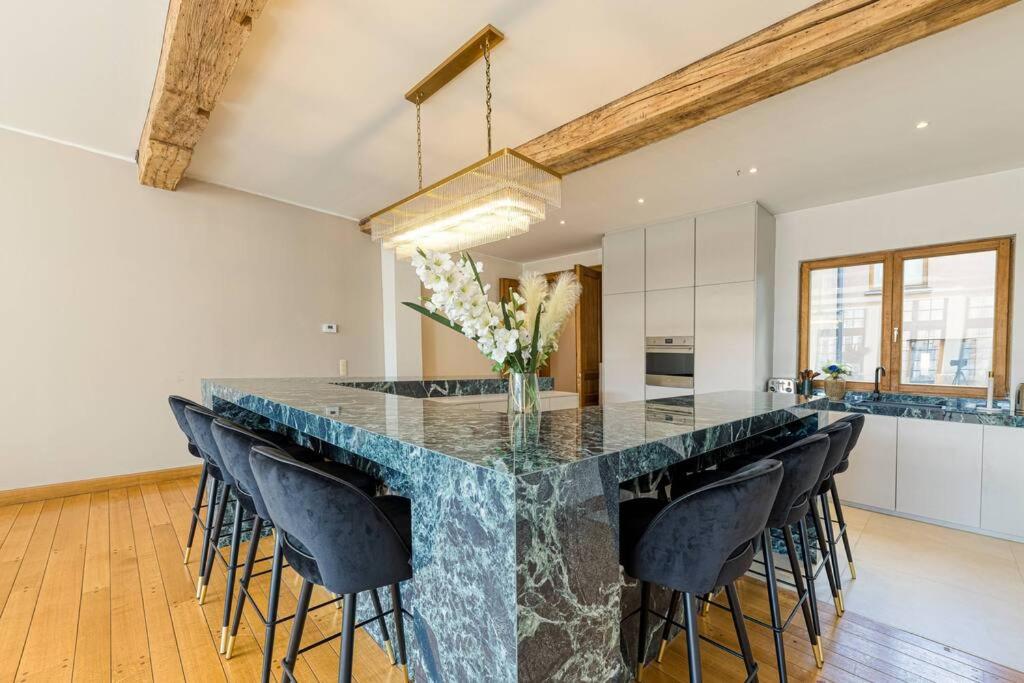 Unique Flat on the GRAND PLACE