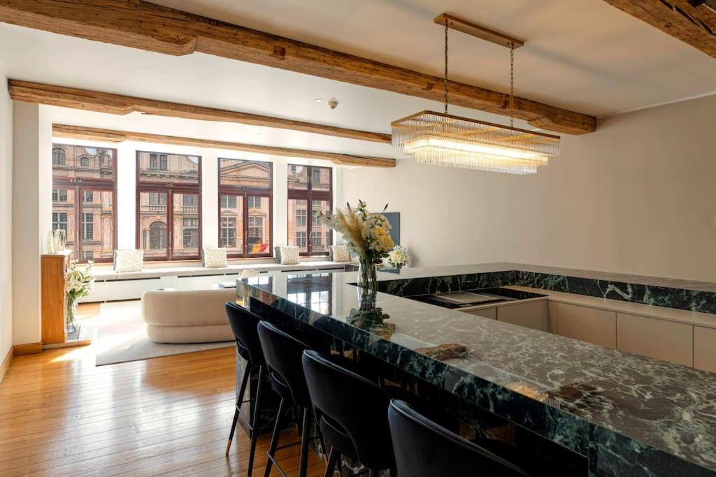 Unique Flat on the GRAND PLACE