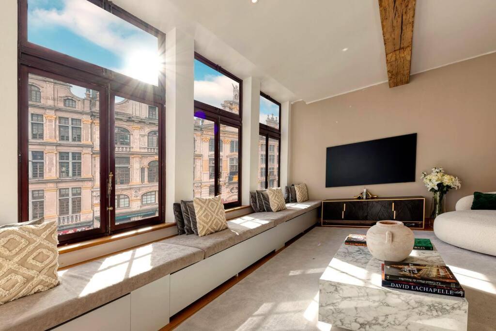 Unique Flat on the GRAND PLACE