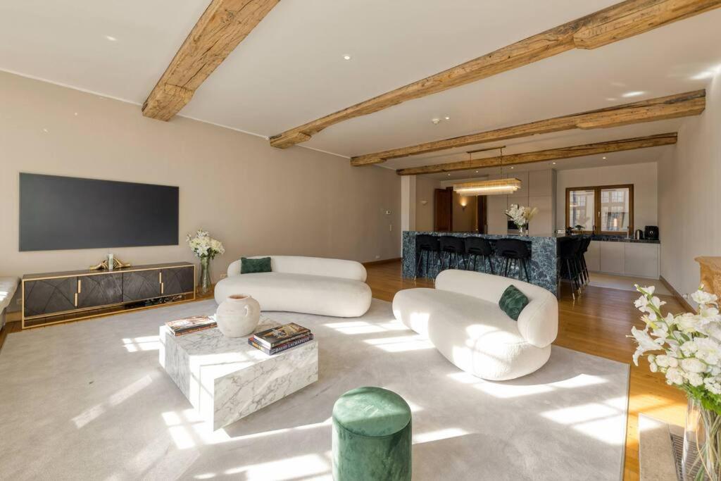 Unique Flat on the GRAND PLACE