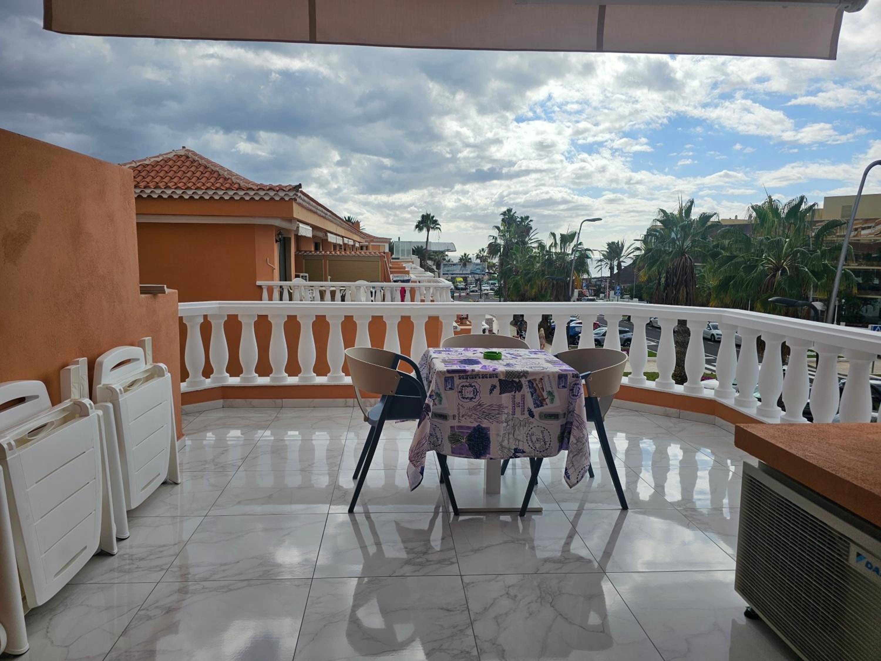 Tenerife Royal Gardens - Las Vistas TRG - Viviendas Vacacionales view 2