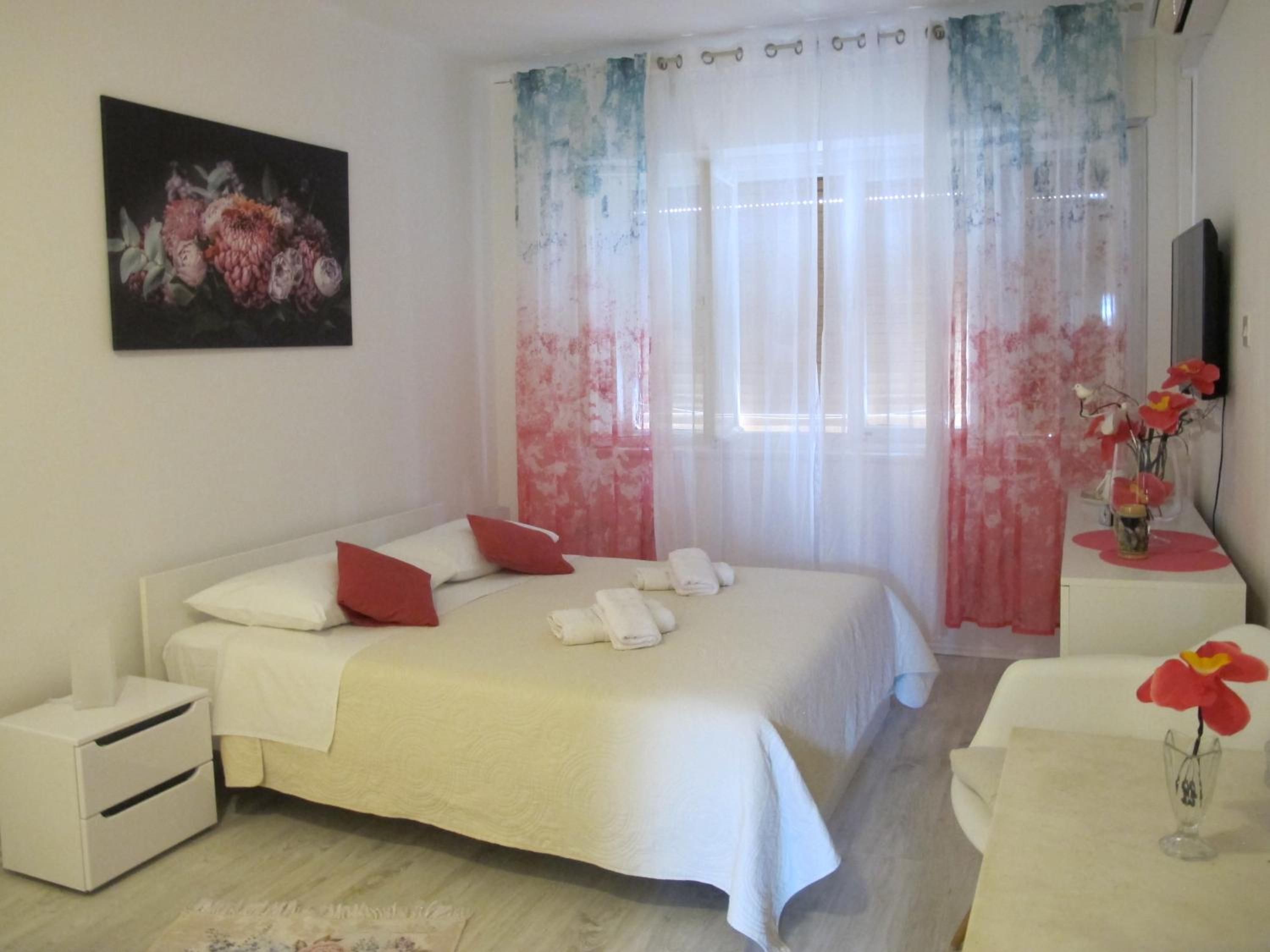 Rooms And Apartment Stambuk II view 4