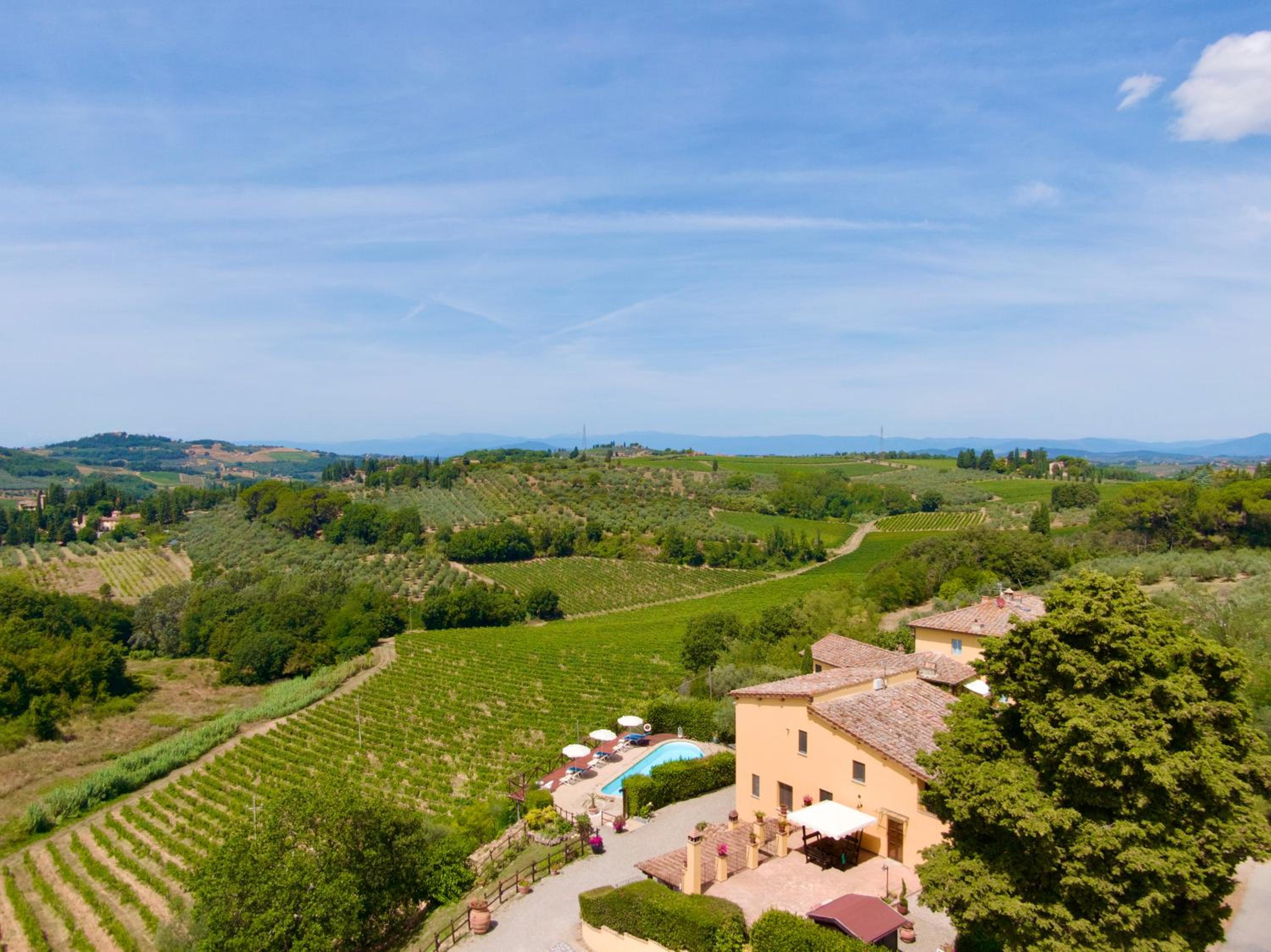 Podere Vergianoni con piscina e vista mozzafiato