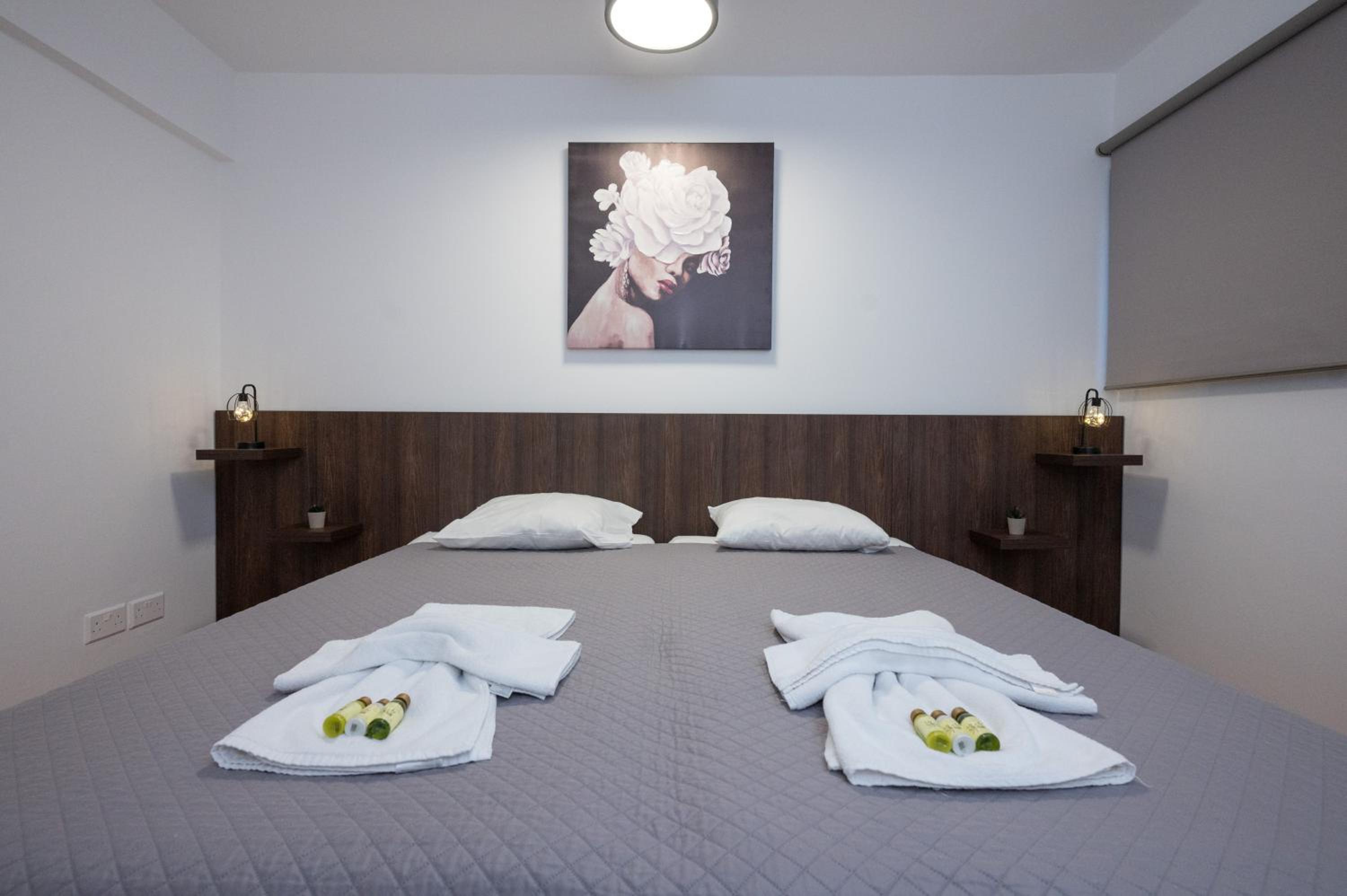 Napa Centrale Suites