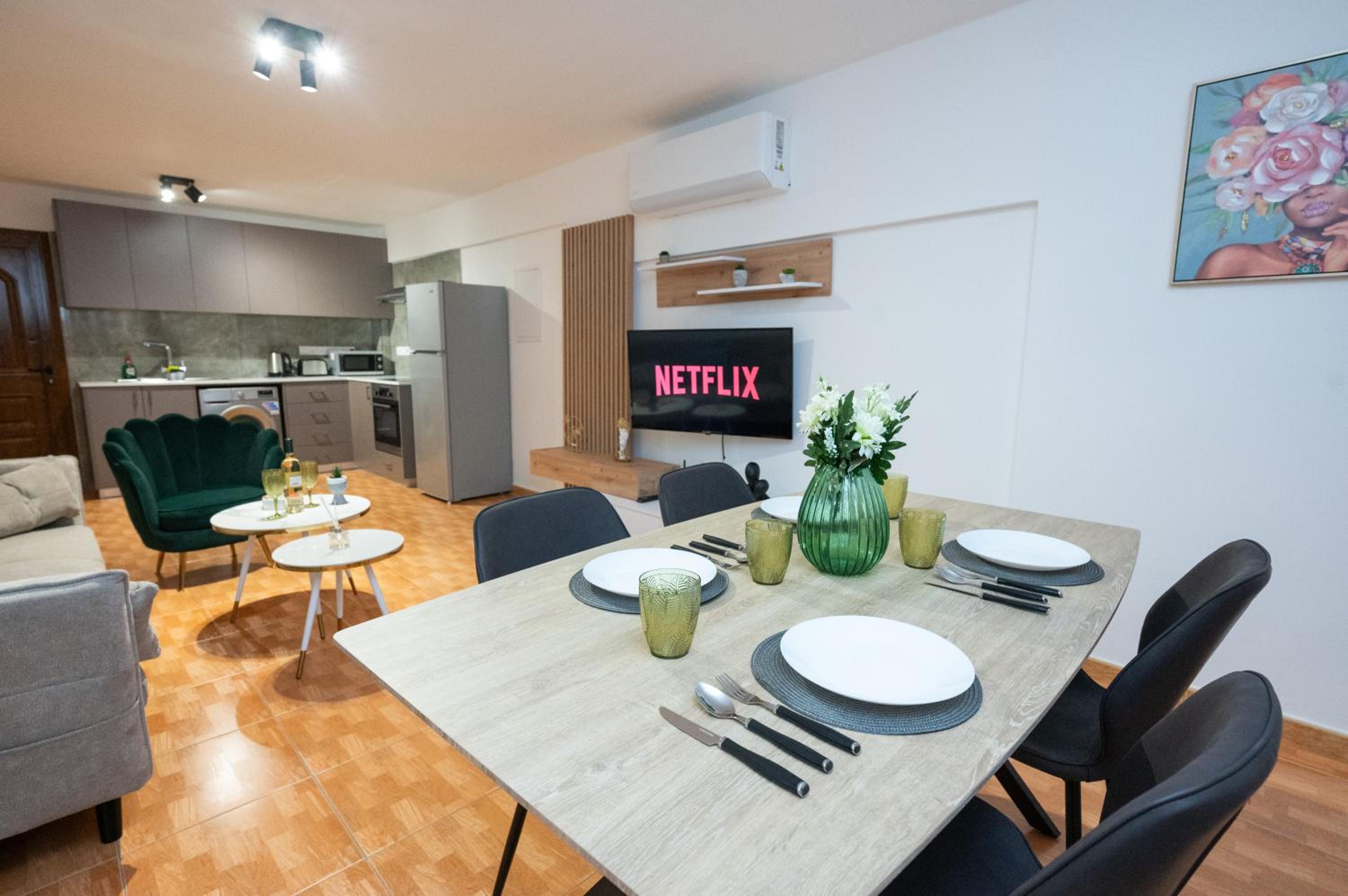 Napa Centrale Suites