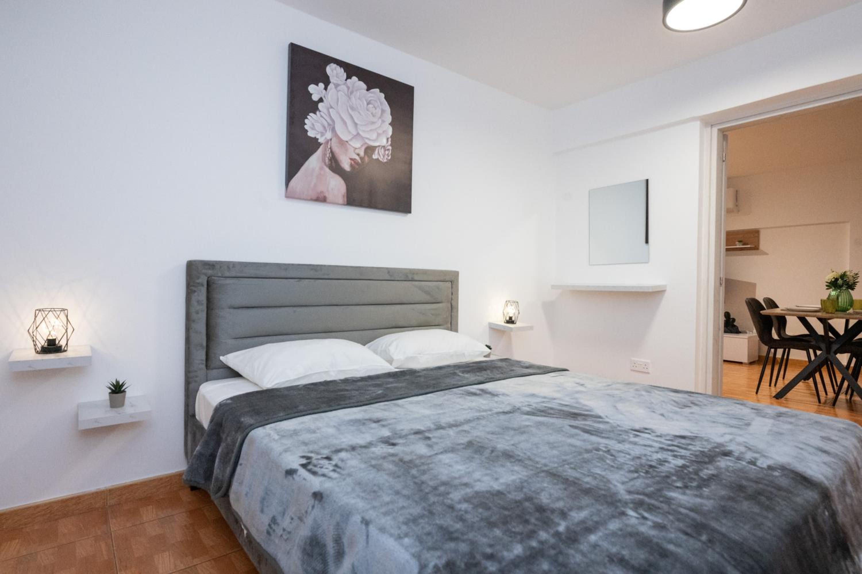 Napa Centrale Suites