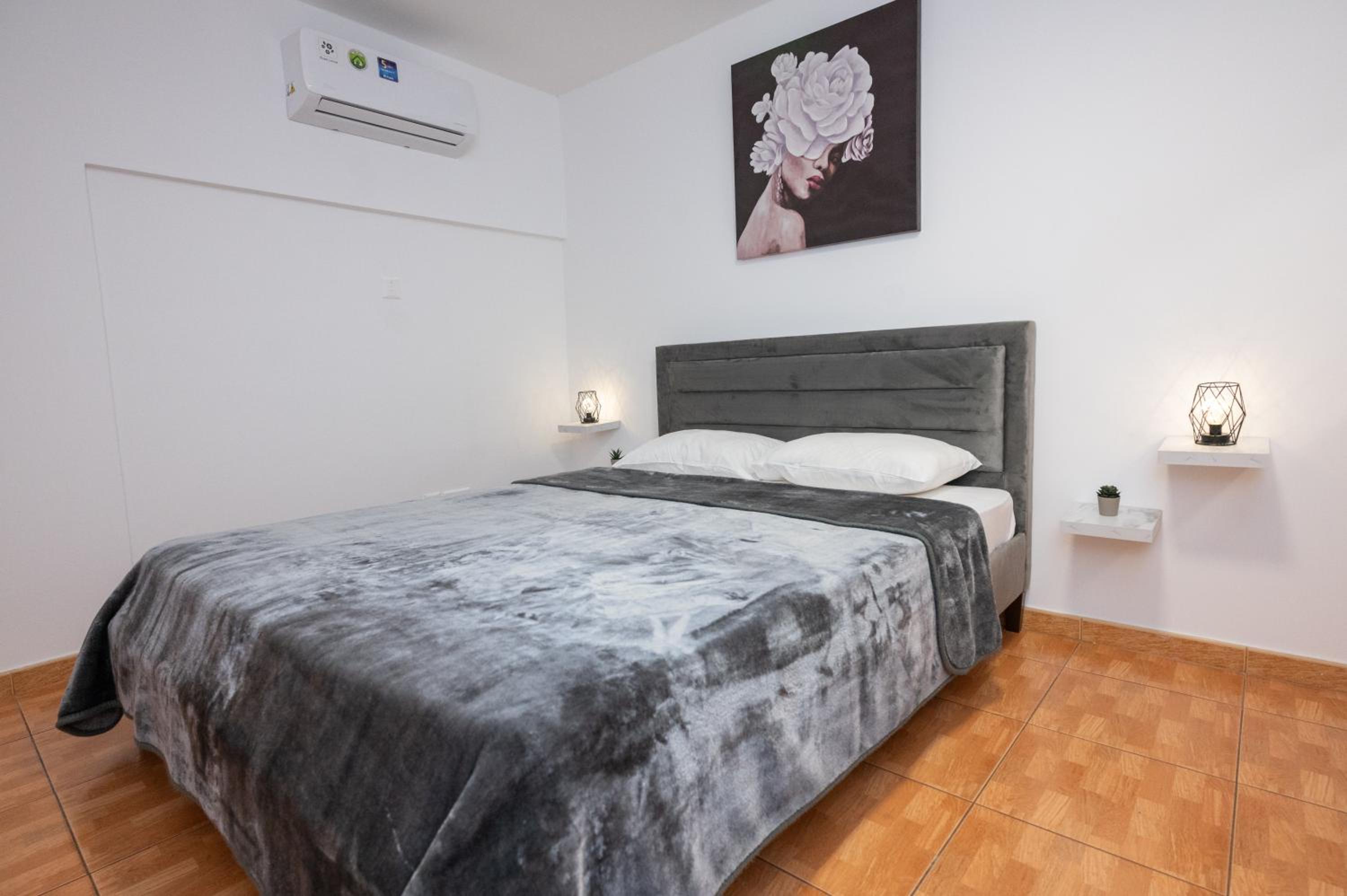 Napa Centrale Suites