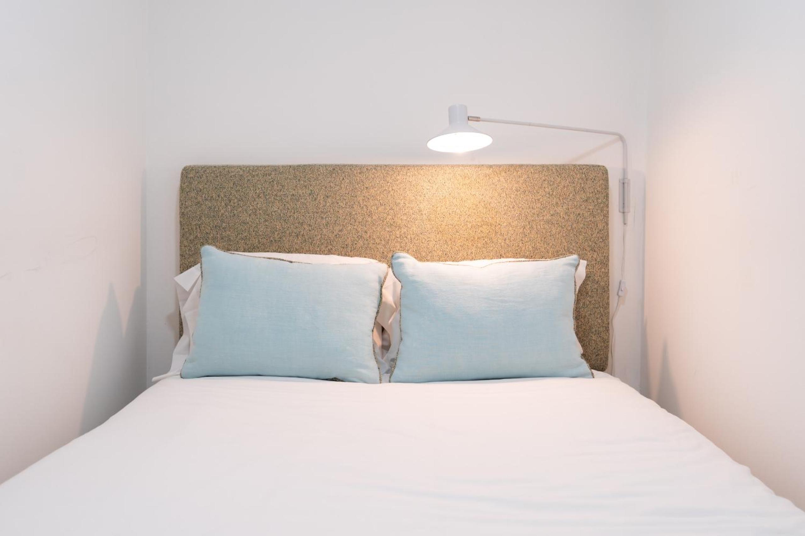Central Alfama Studio, Perfect for Budget Travelers view 3