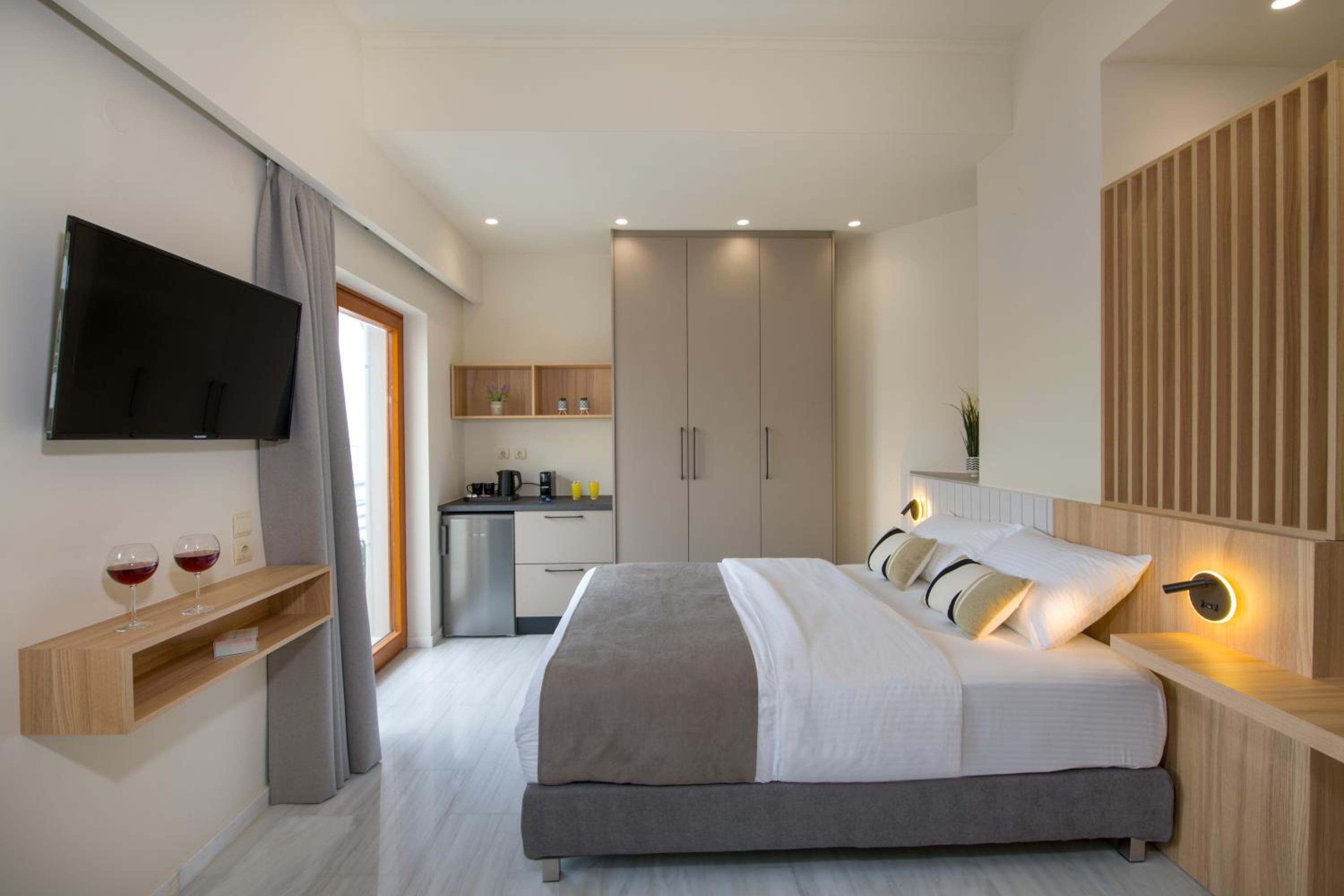 Chrysa Apartments