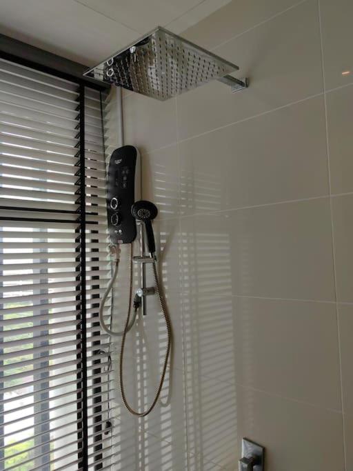 Southkey Mosaic 3BR, 1-7Pax Mid Valley View
