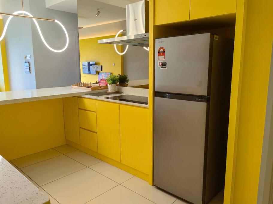 Southkey Mosaic 3BR, 1-7Pax Mid Valley View