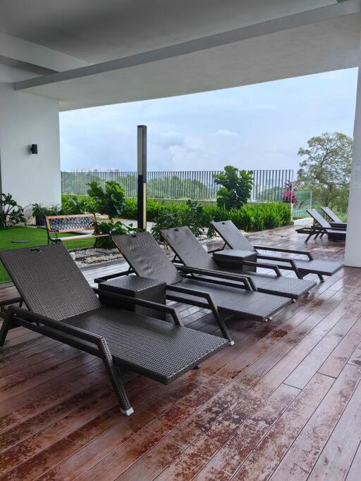 Southkey Mosaic 3BR, 1-7Pax Mid Valley View