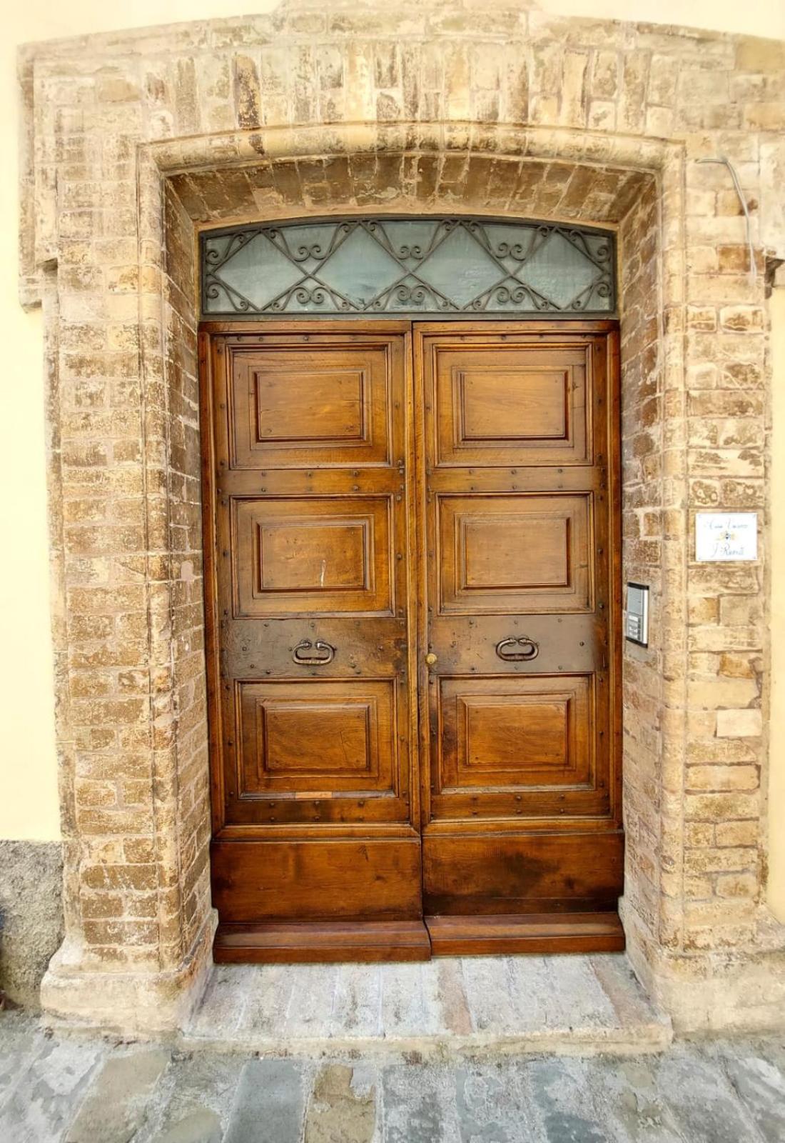 Casa Vacanze I RICORDI grande, confortevole ed elegante appartamento centro storico view 2