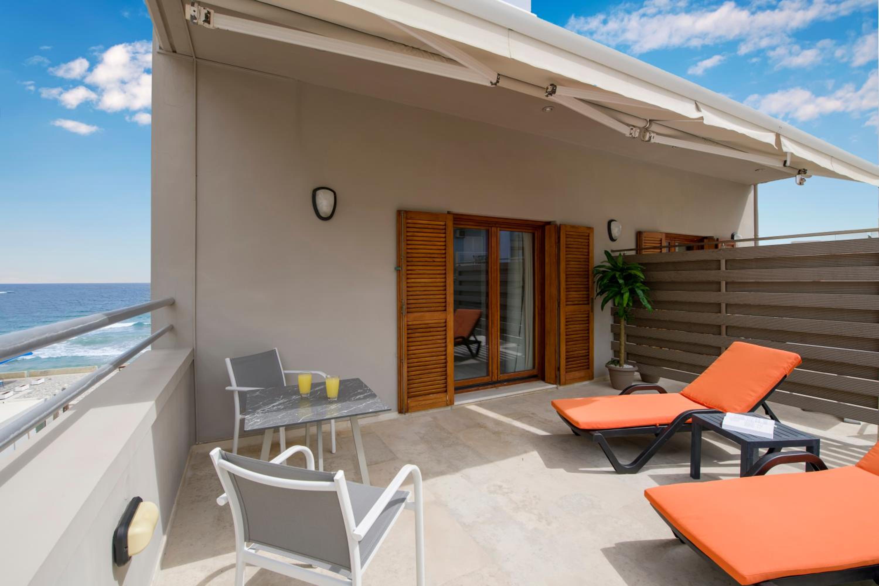 Chrysa Apartments