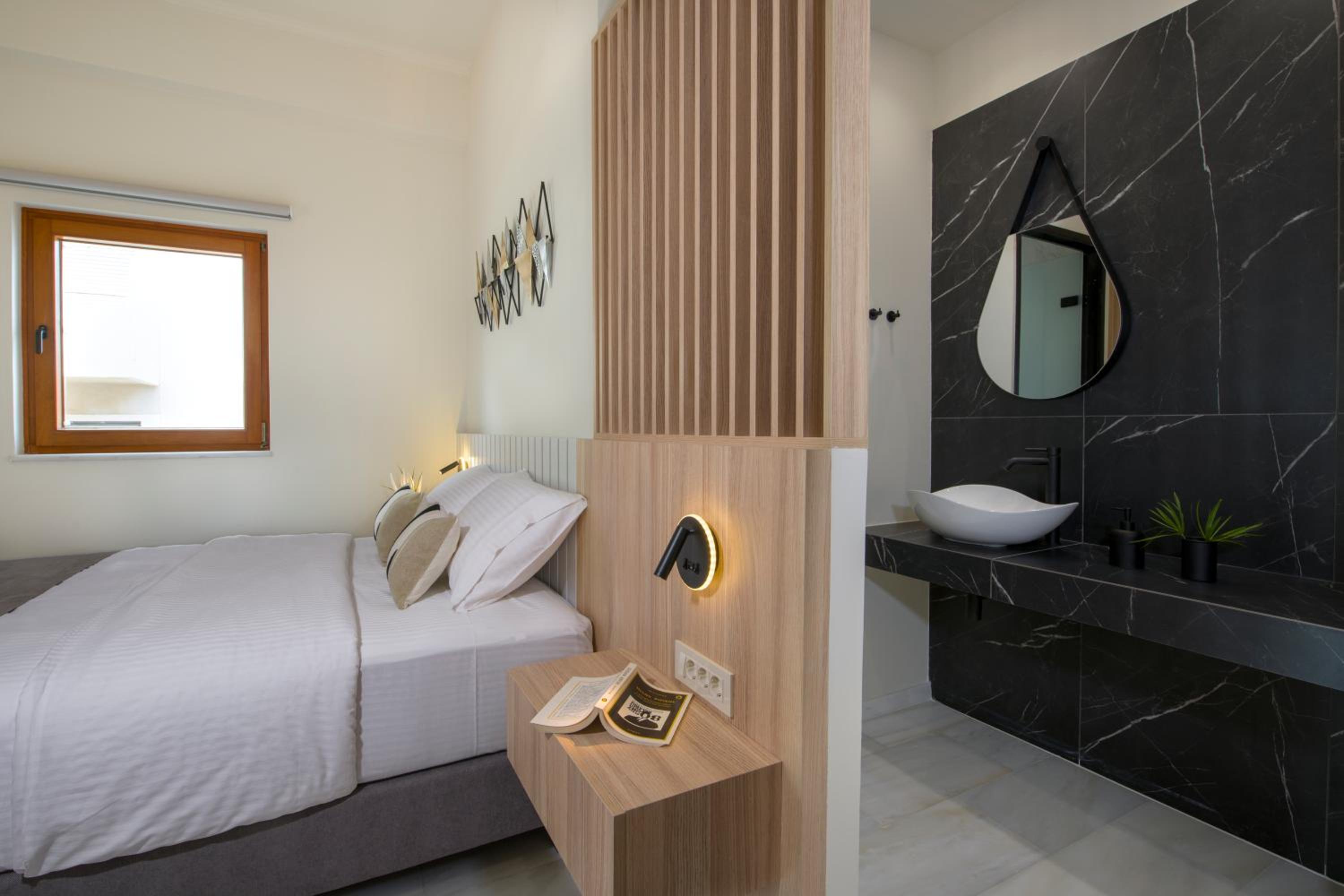 Chrysa Apartments