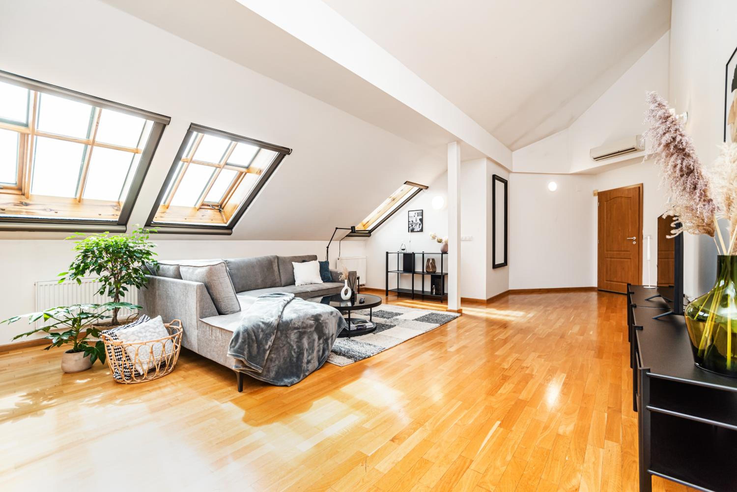 Lavish and chic duplex apartment